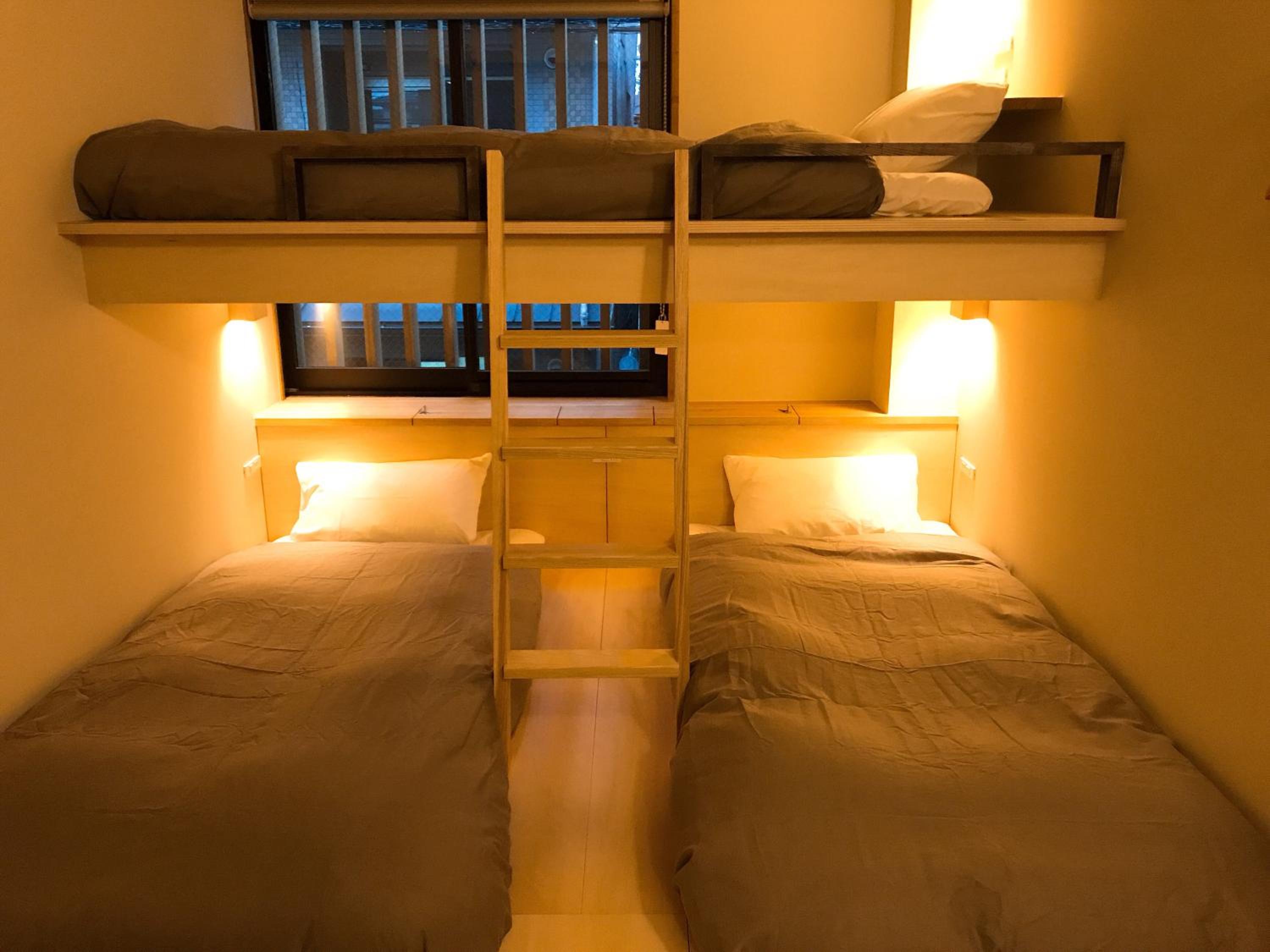Triple Room with Shower - Photo 2