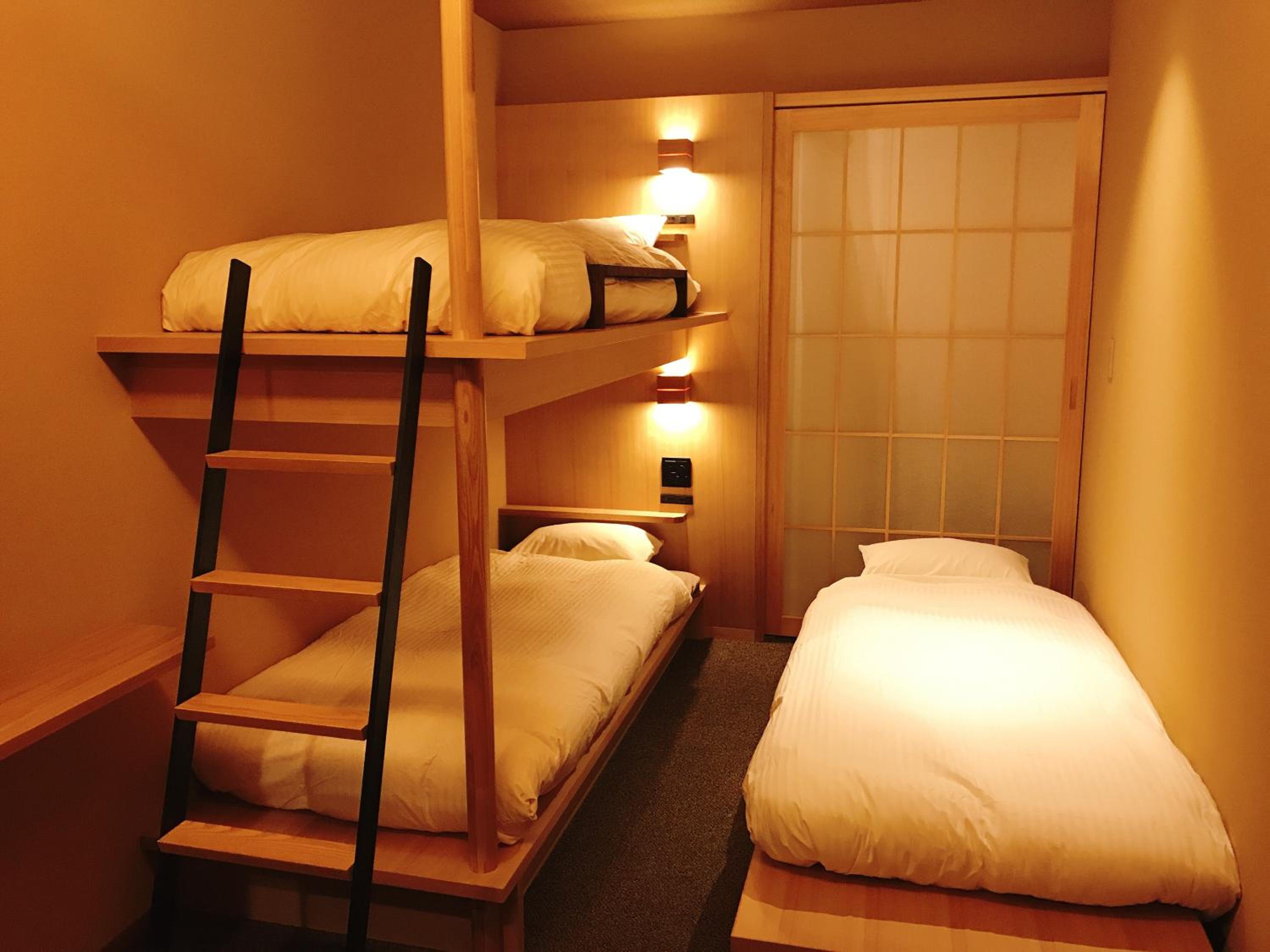 Triple Room with Private Bathroom - Photo 1