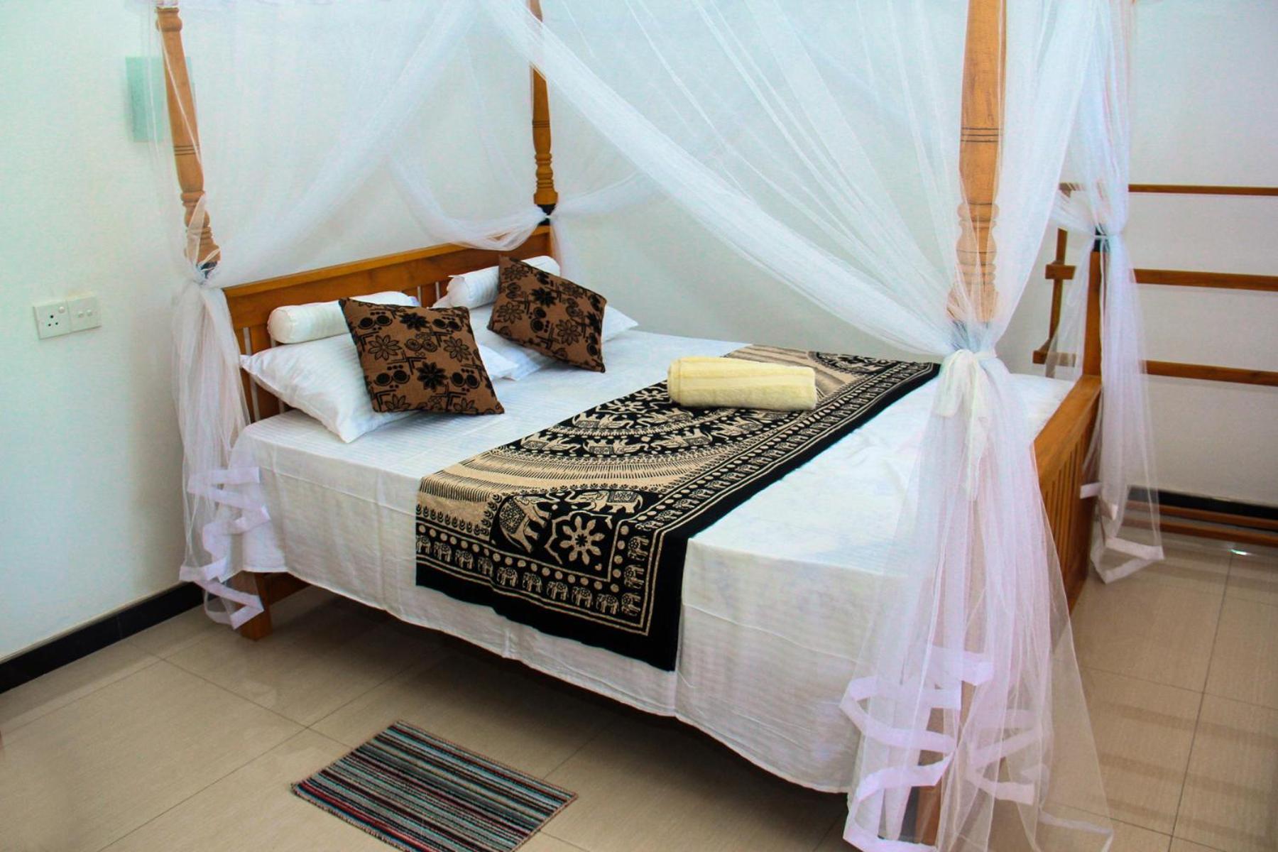 Budget Double Room photo 2