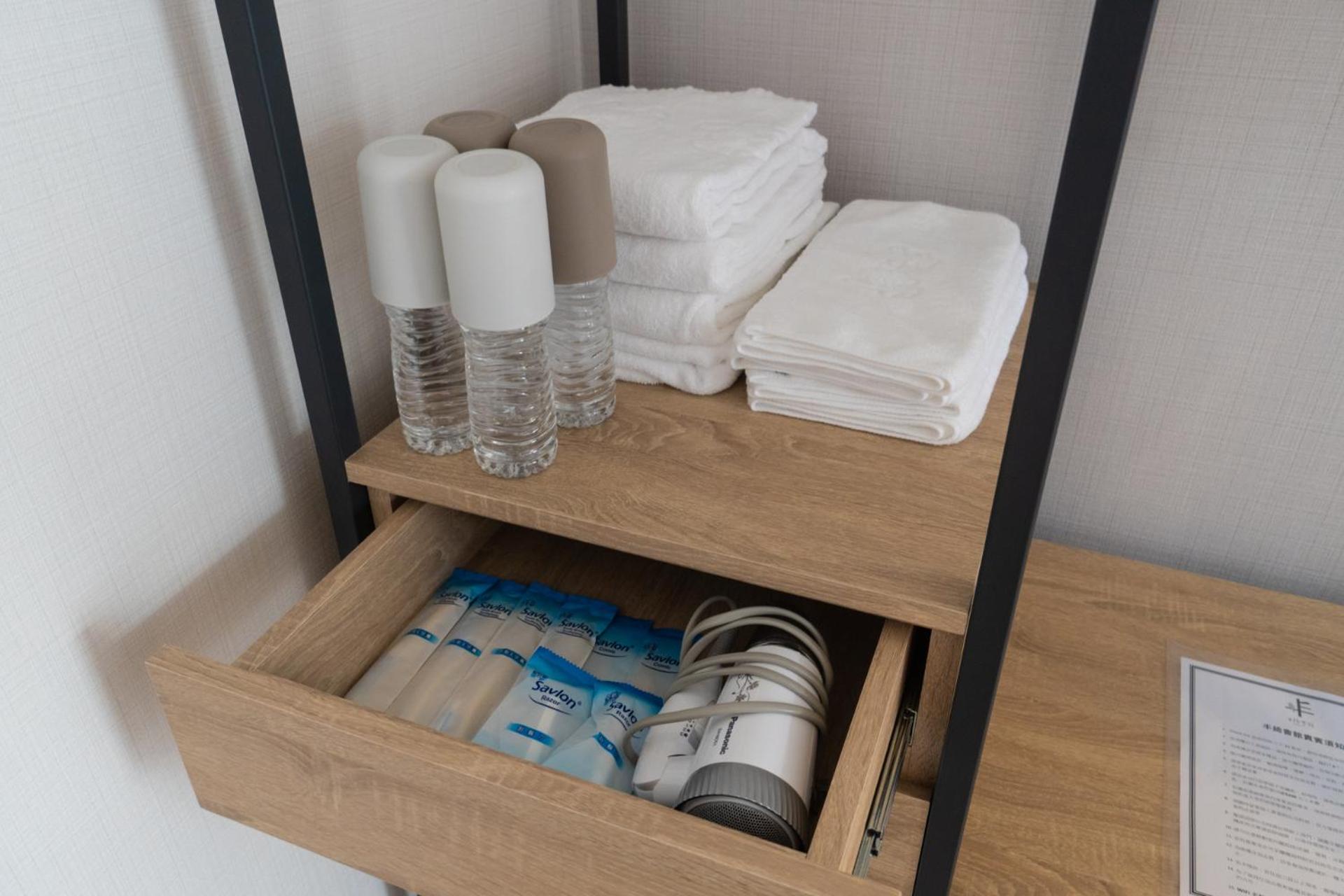Deluxe Quadruple Room - Photo 9