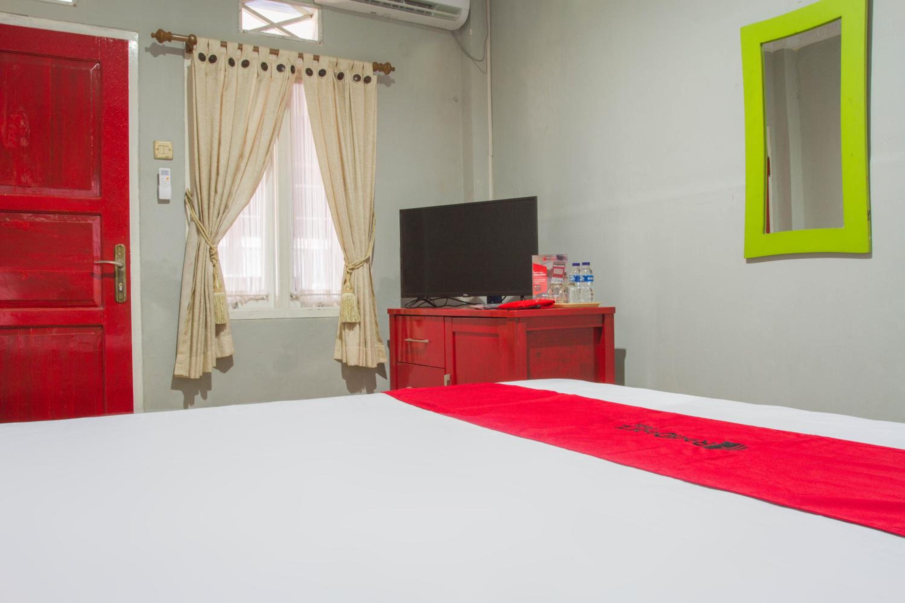Double Room - Photo 9