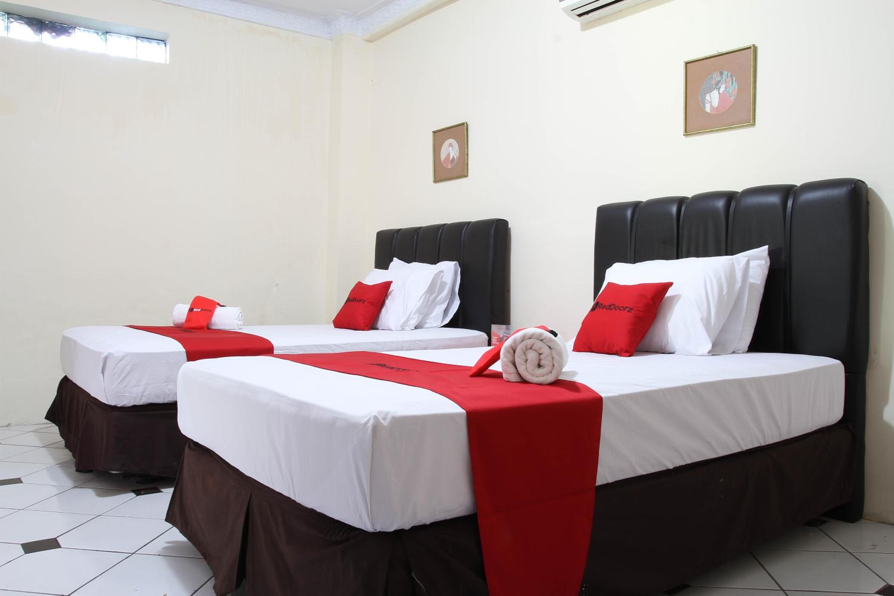 Twin Room - Photo 1