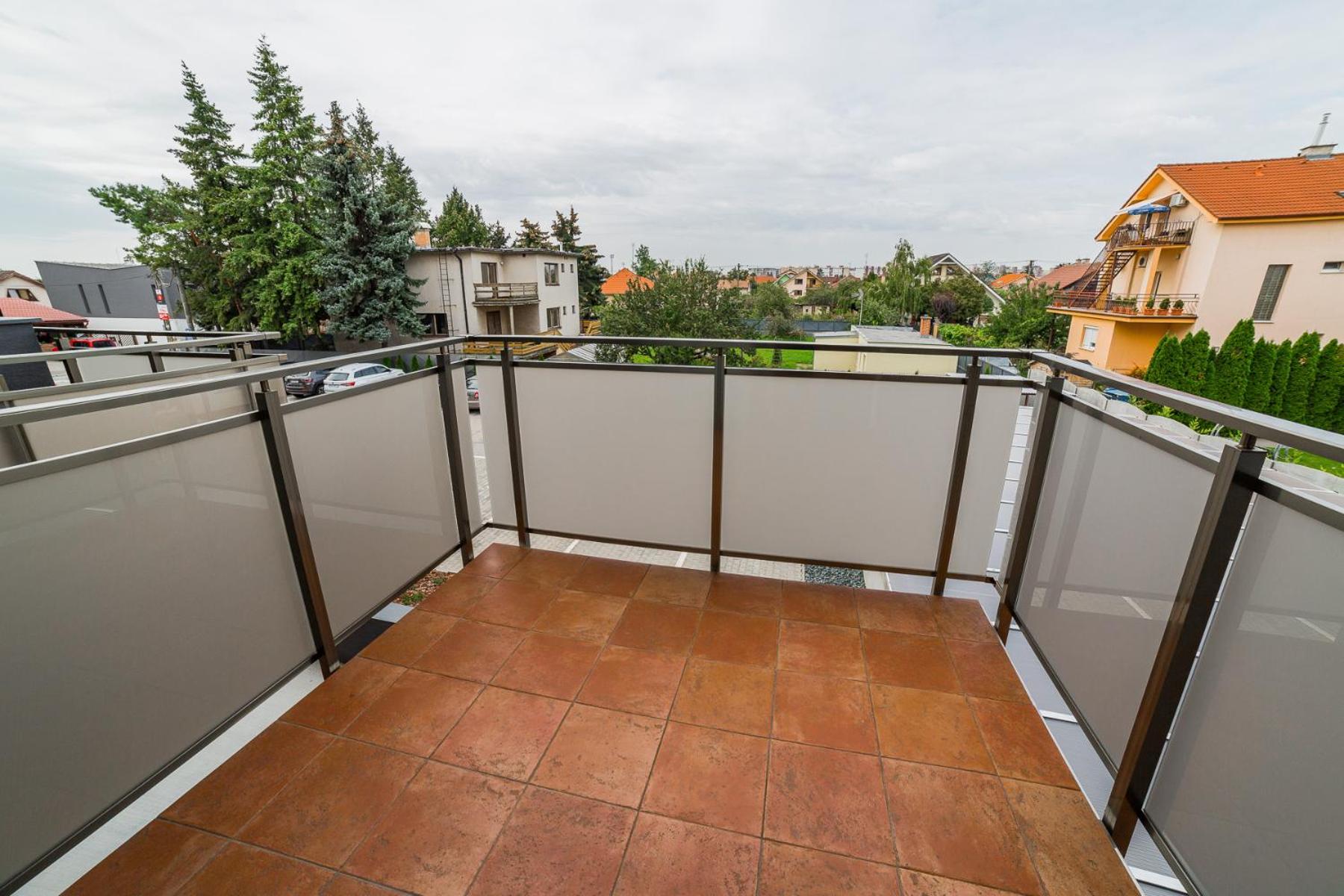 Apartment - Photo 11
