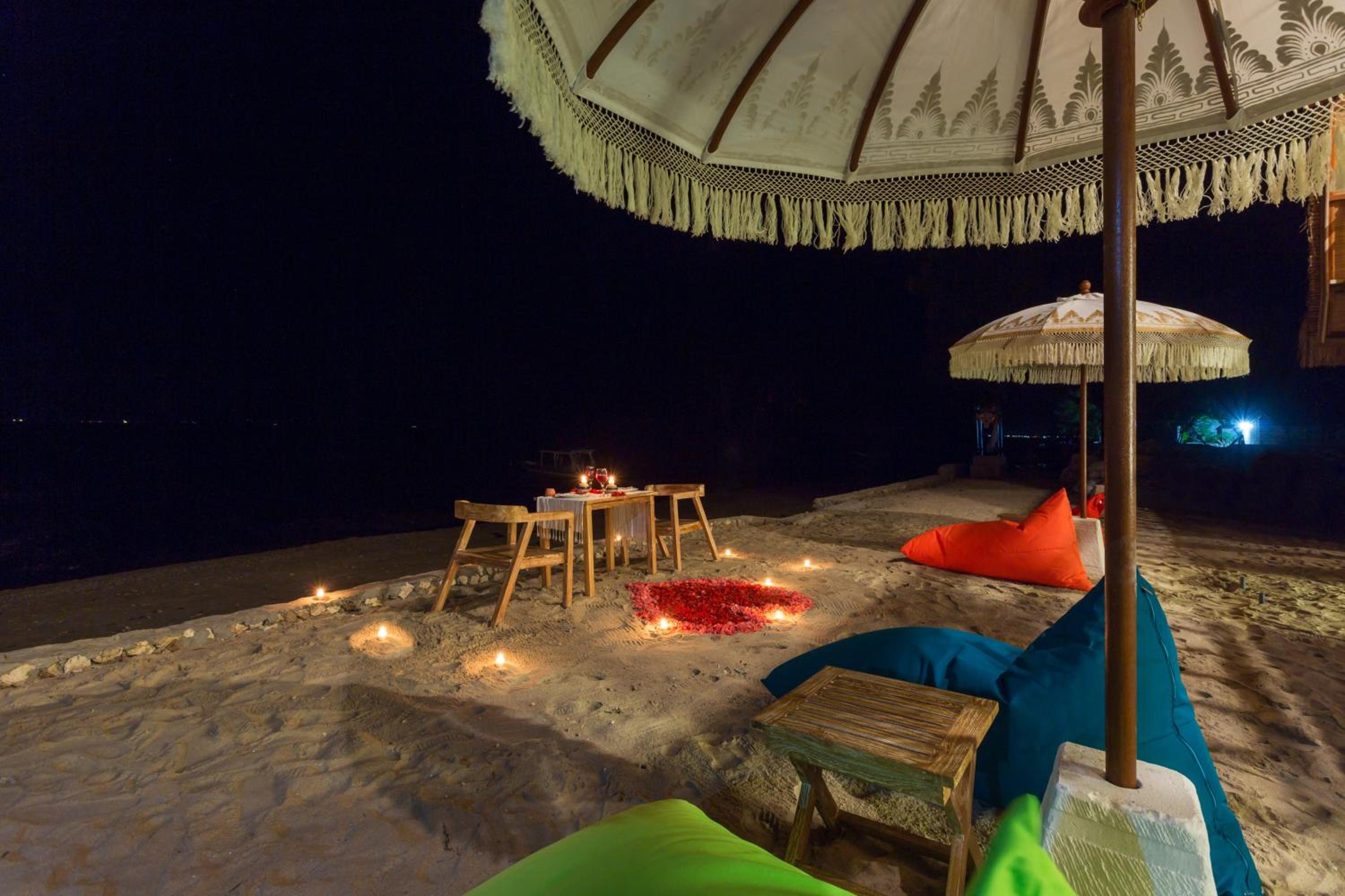 Double Room with Balcony and Sea View - Photo 15