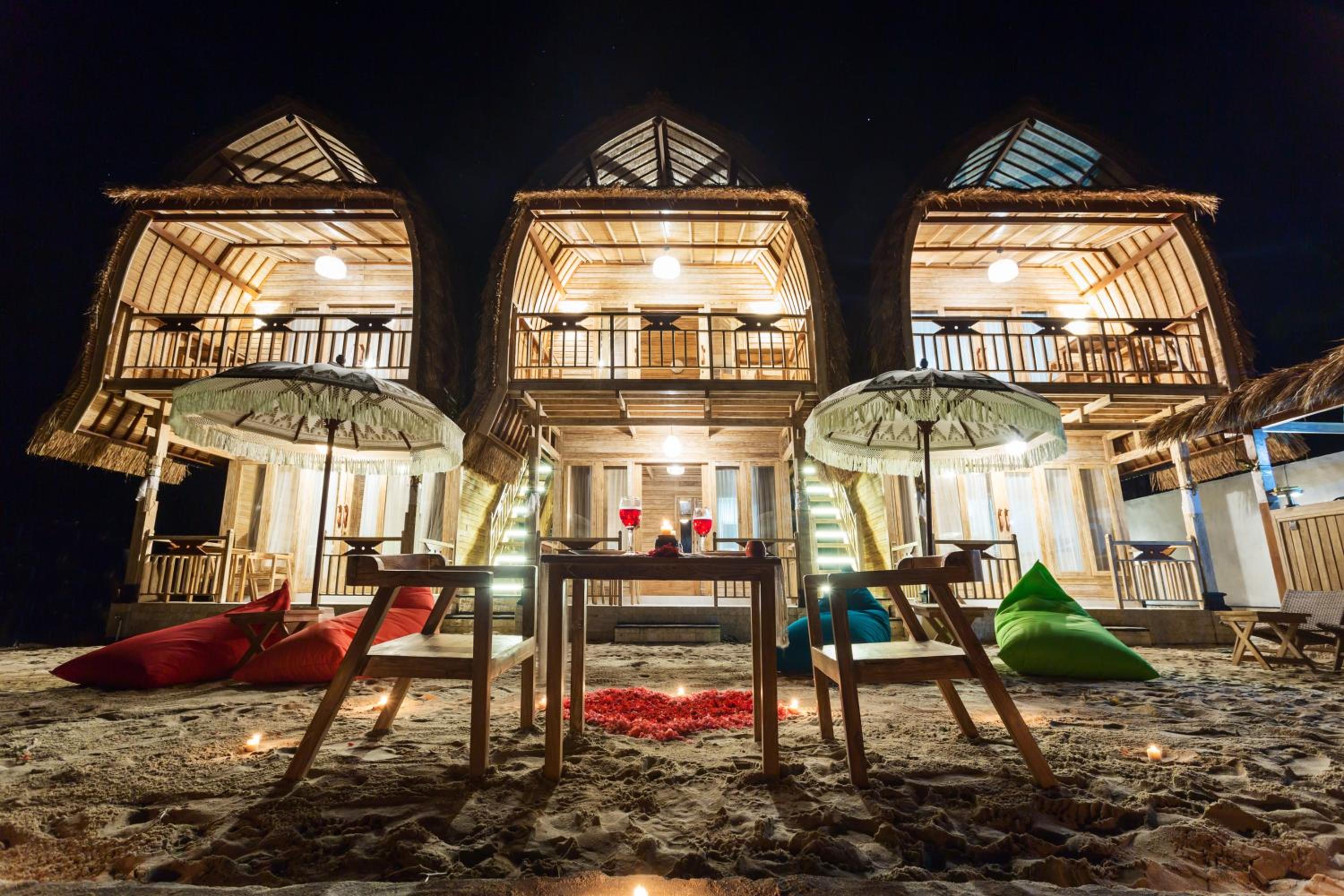 Double Room with Balcony and Sea View - Photo 16