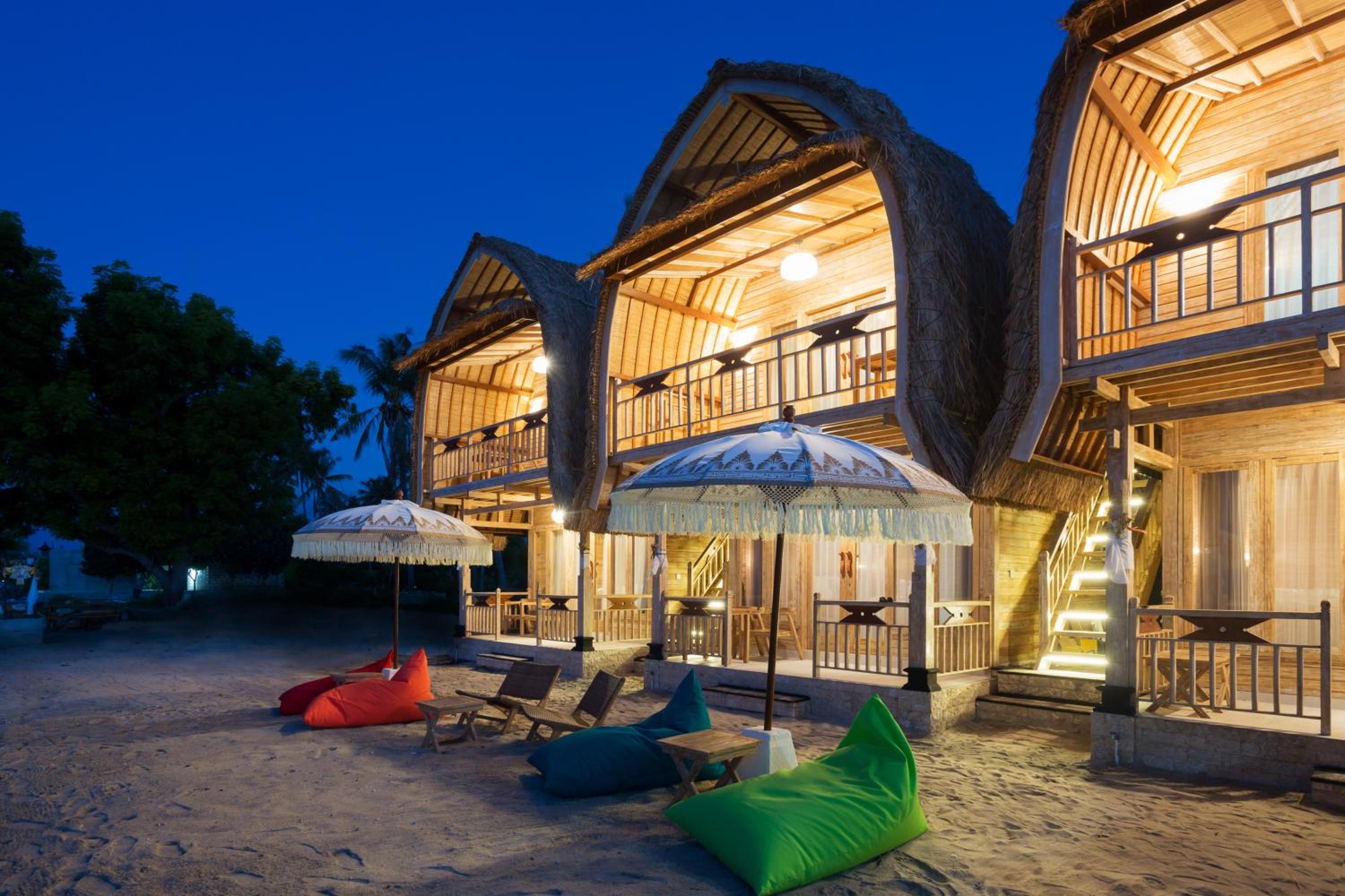 Double Room with Balcony and Sea View - Photo 3