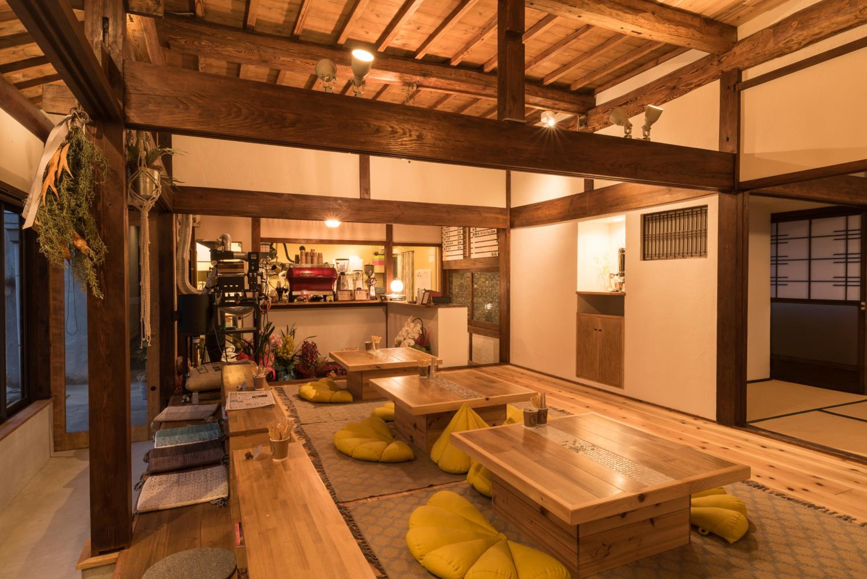 Apartment with Terrace - Photo 1