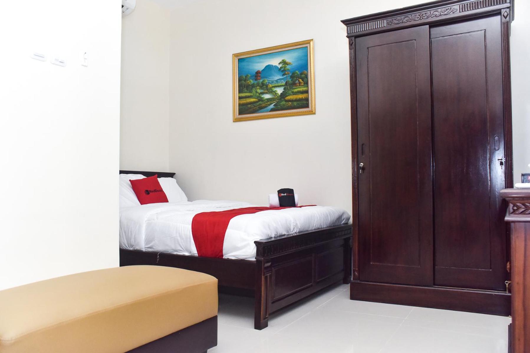 Economy Double Room photo 3