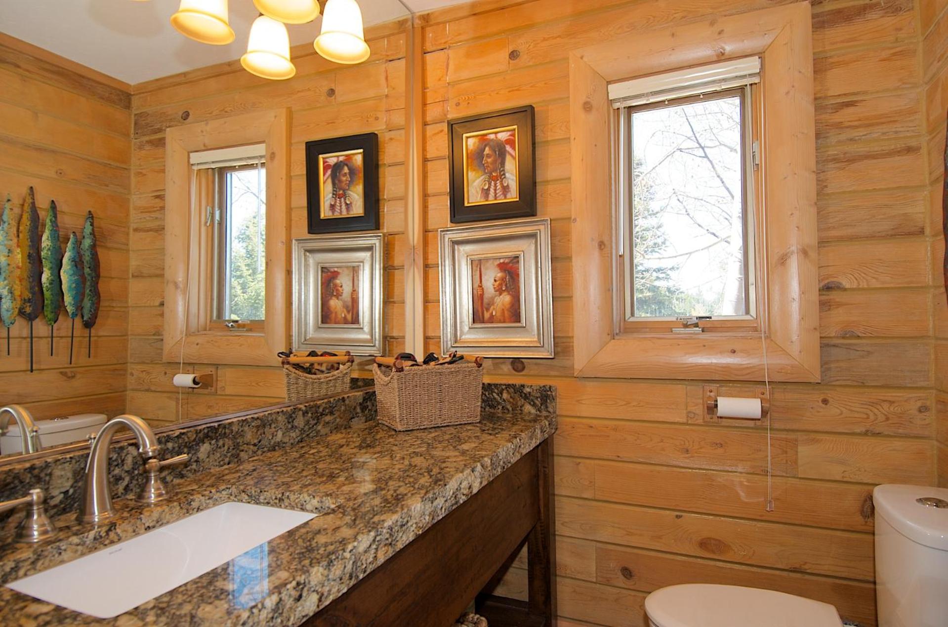 Five-Bedroom House photo 3