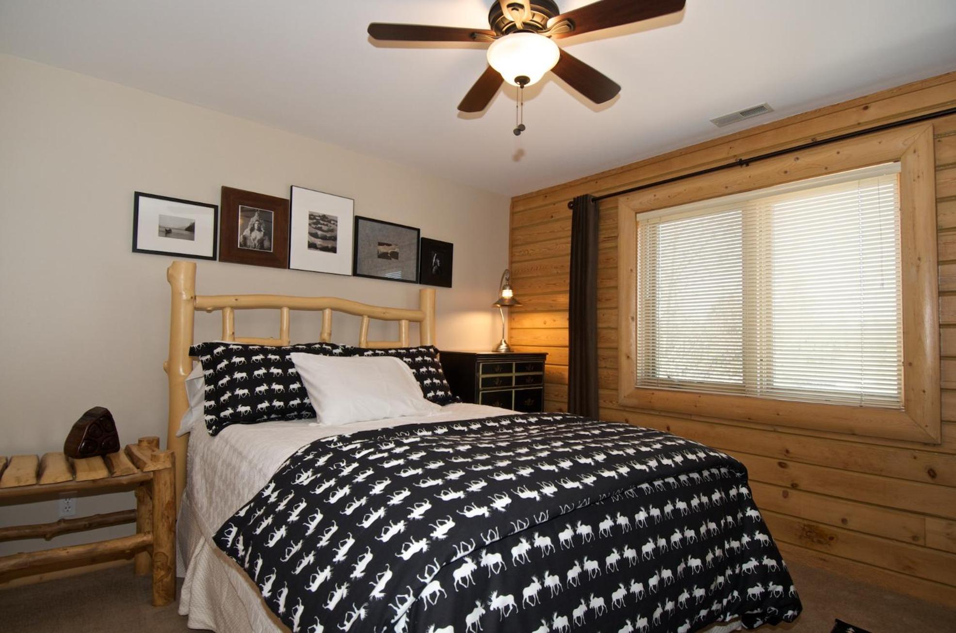 Five-Bedroom House photo 1