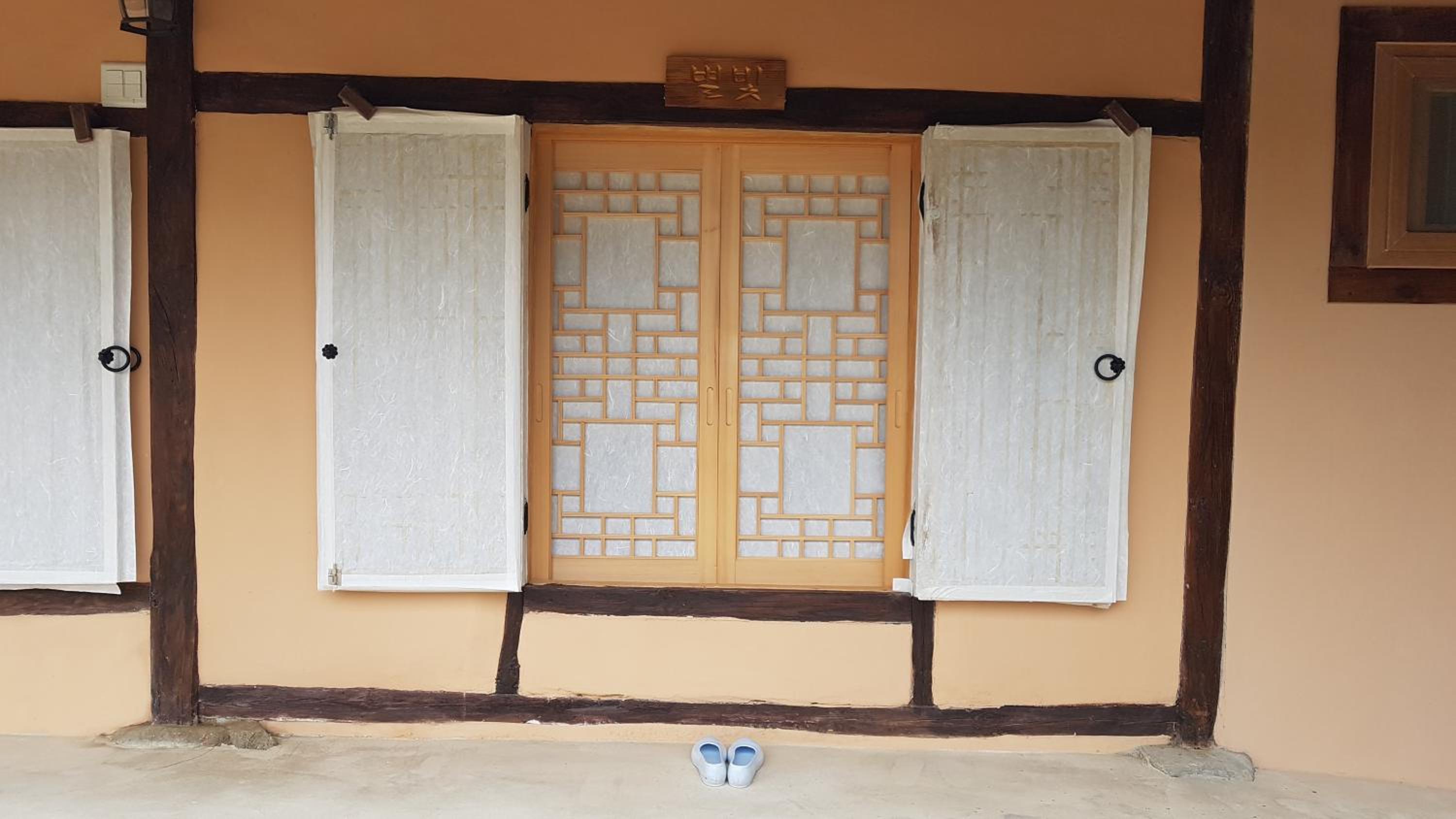 Double Room with Private External Bathroom - Photo 4