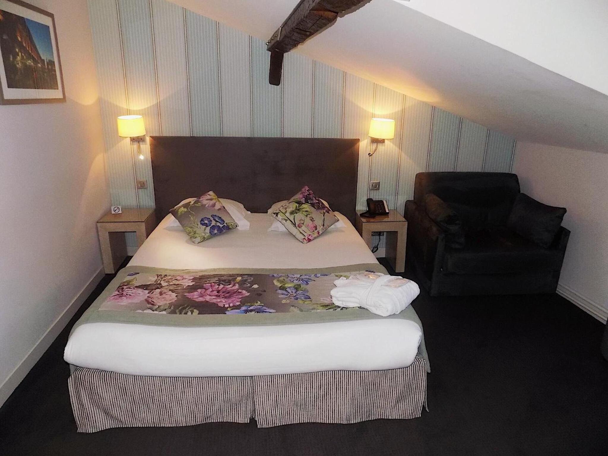 Superior Double or Twin Room - Photo 3