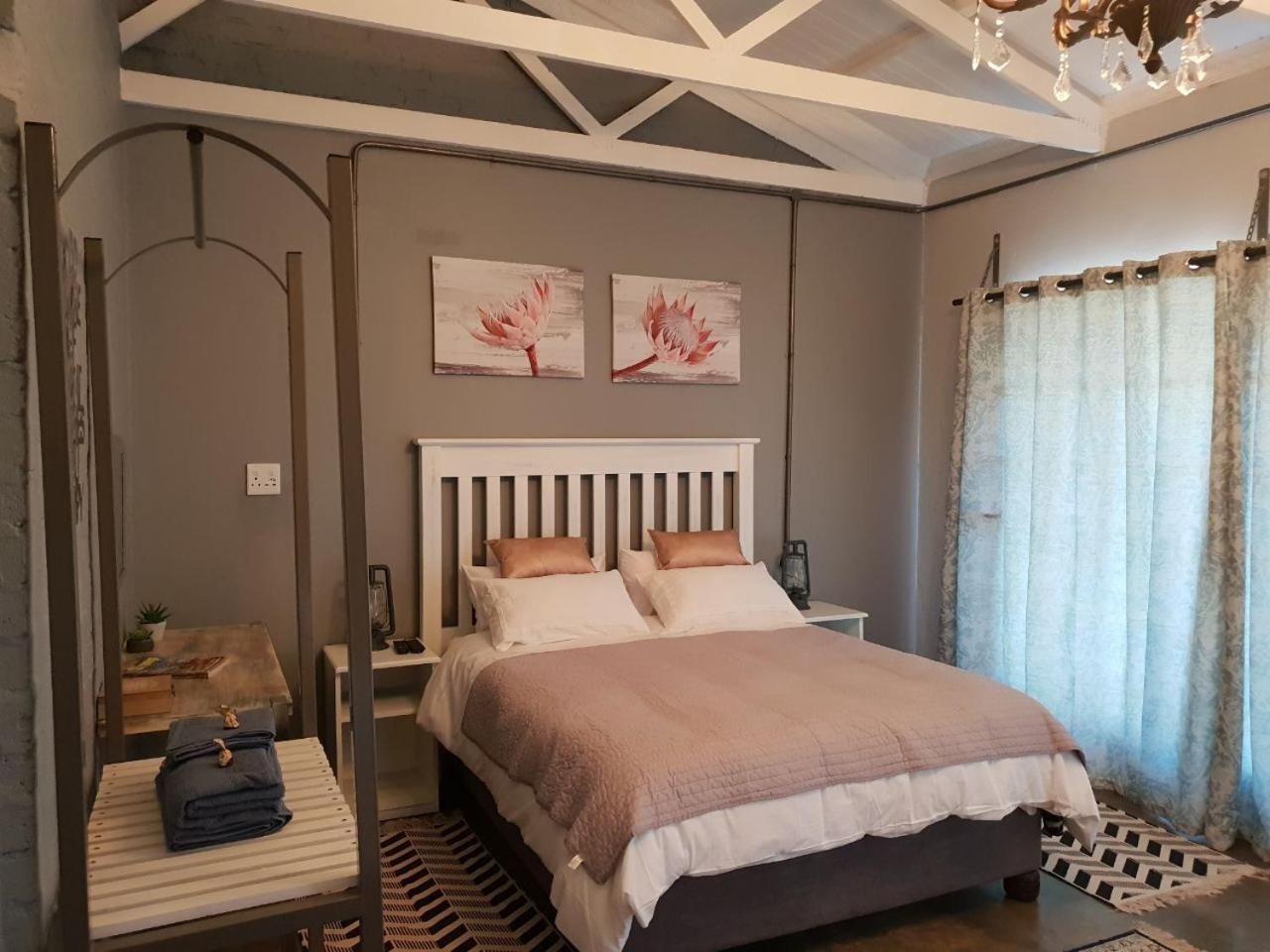 Deluxe Double Room with Extra Bed photo 3