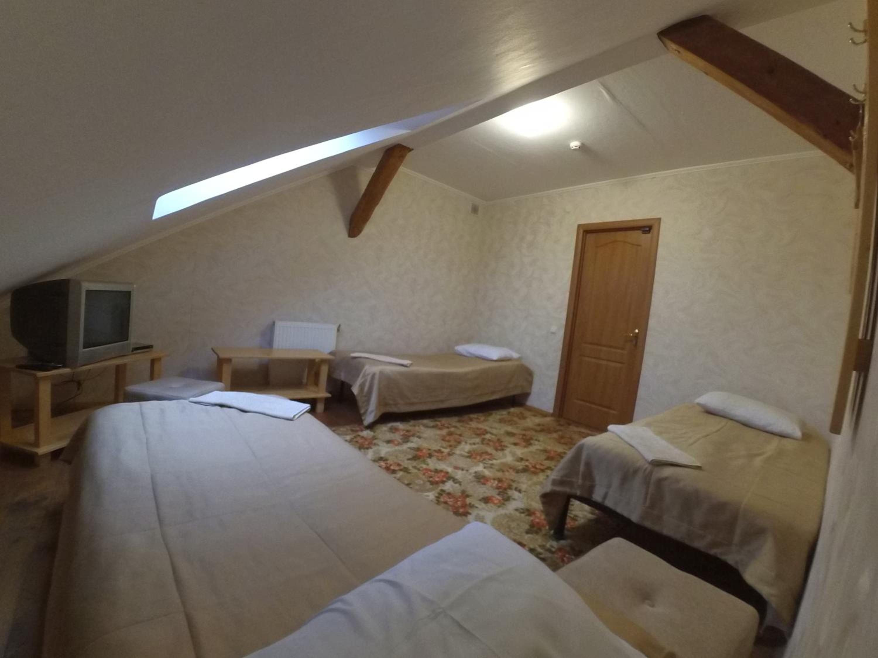 Triple Room with Shared Bathroom photo 1
