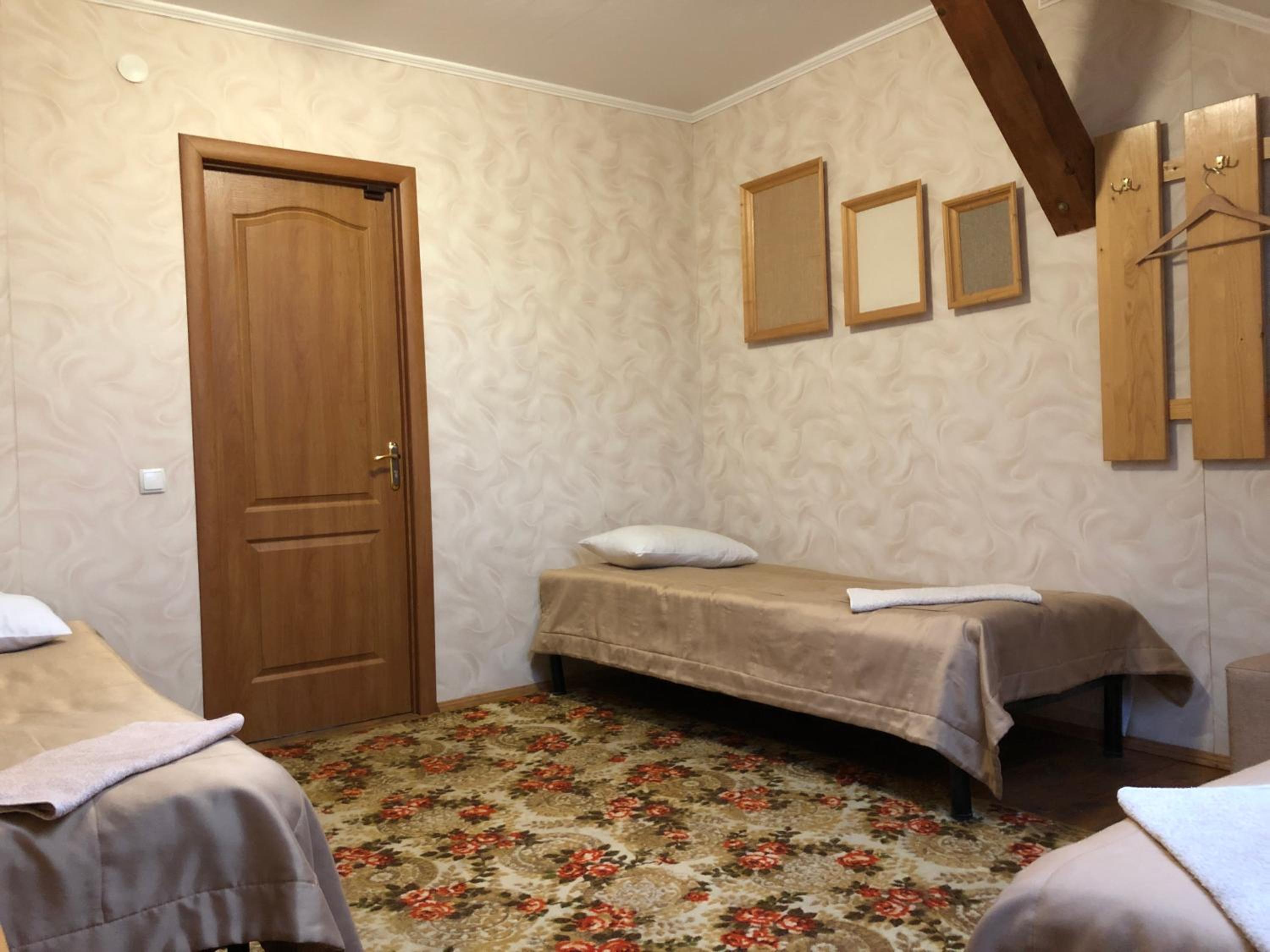 Triple Room with Shared Bathroom photo 3