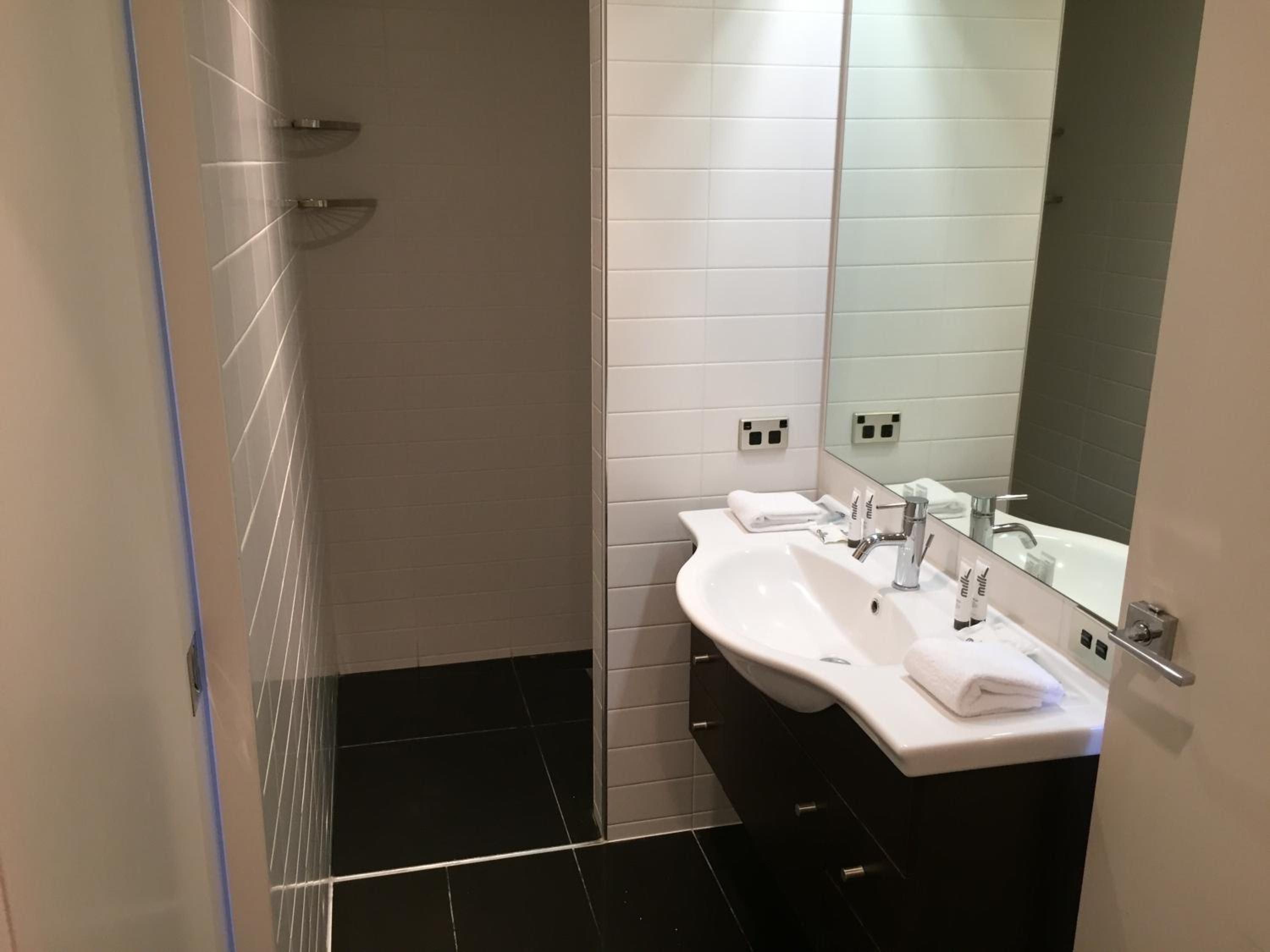 Two-Bedroom Apartment - Photo 28