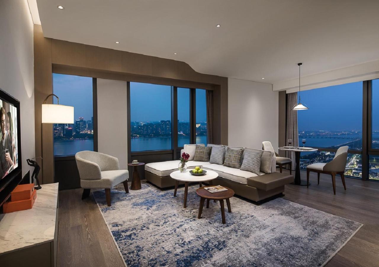 Premier One-Bedroom Apartment