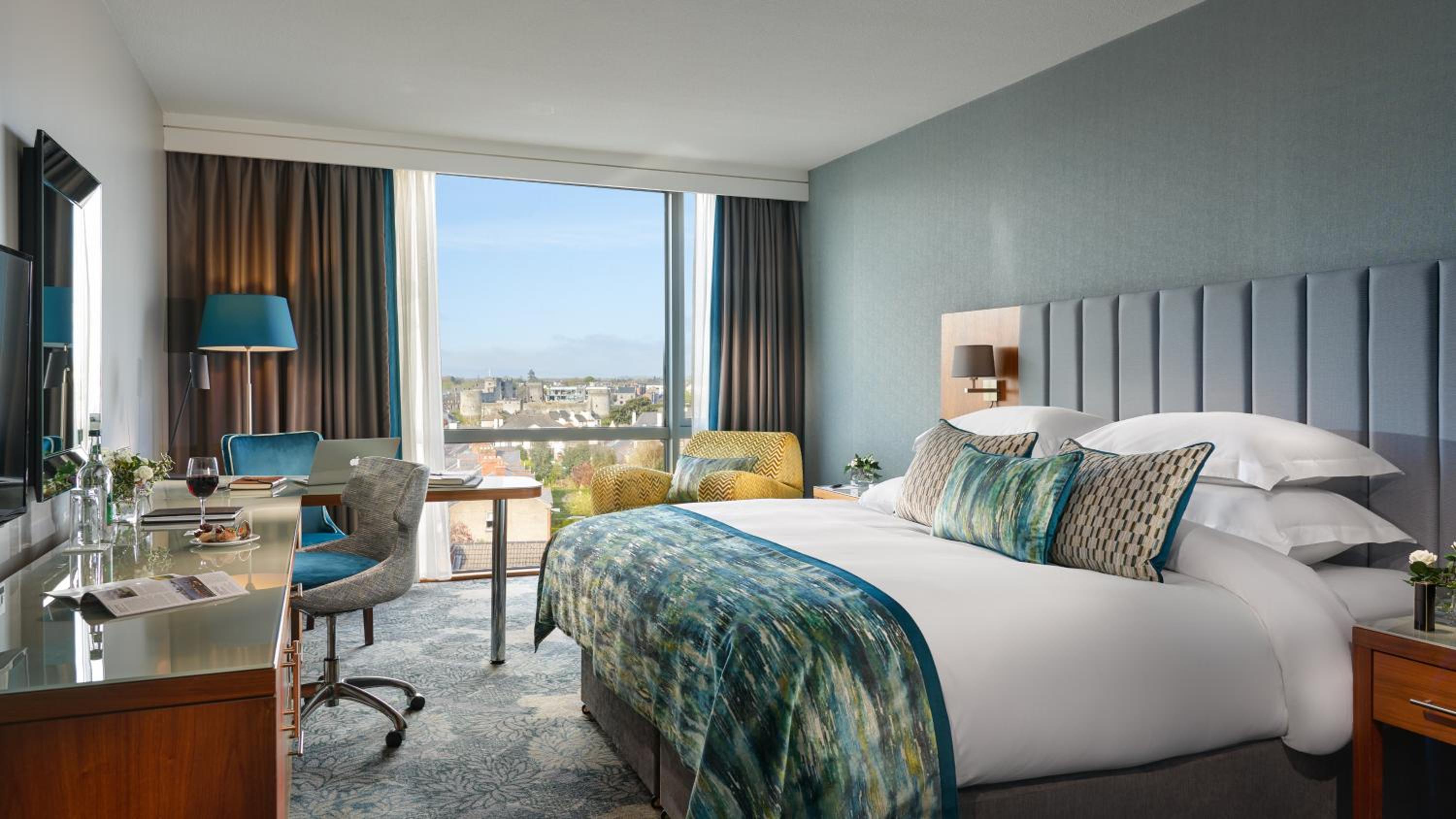 Executive King Room - Photo 1