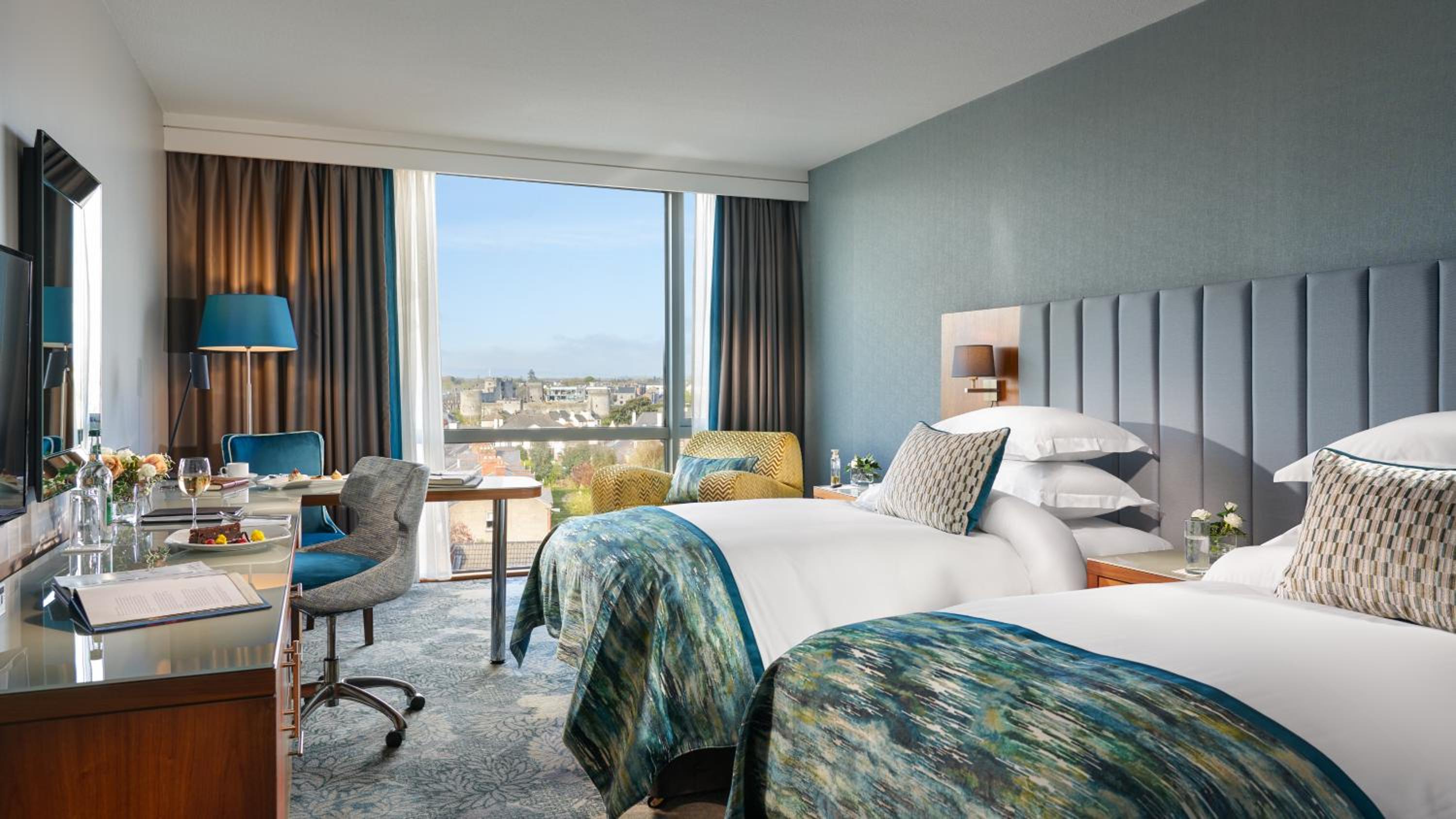 Executive Twin Room - Photo 1