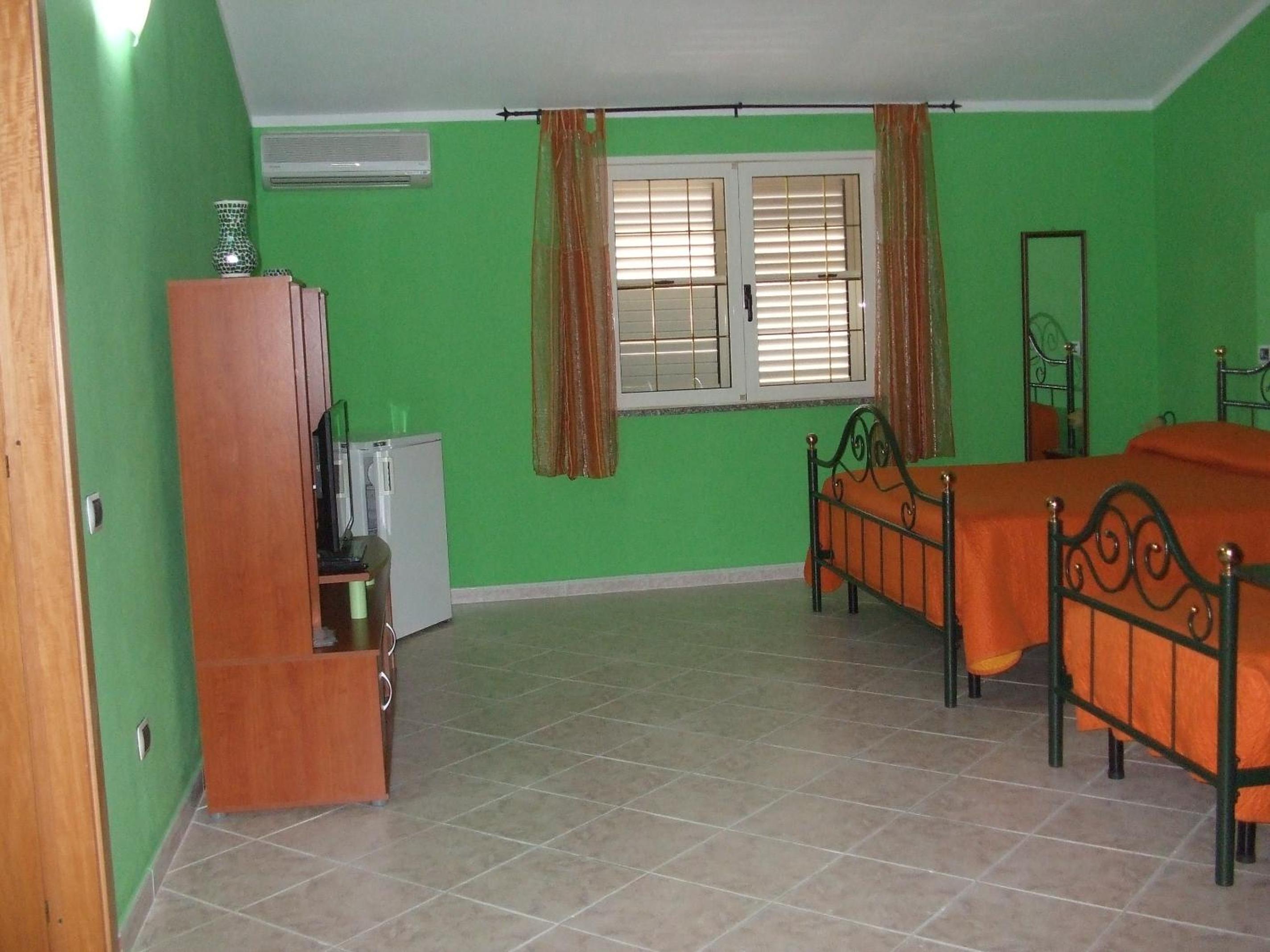 Deluxe Double or Twin Room photo 3