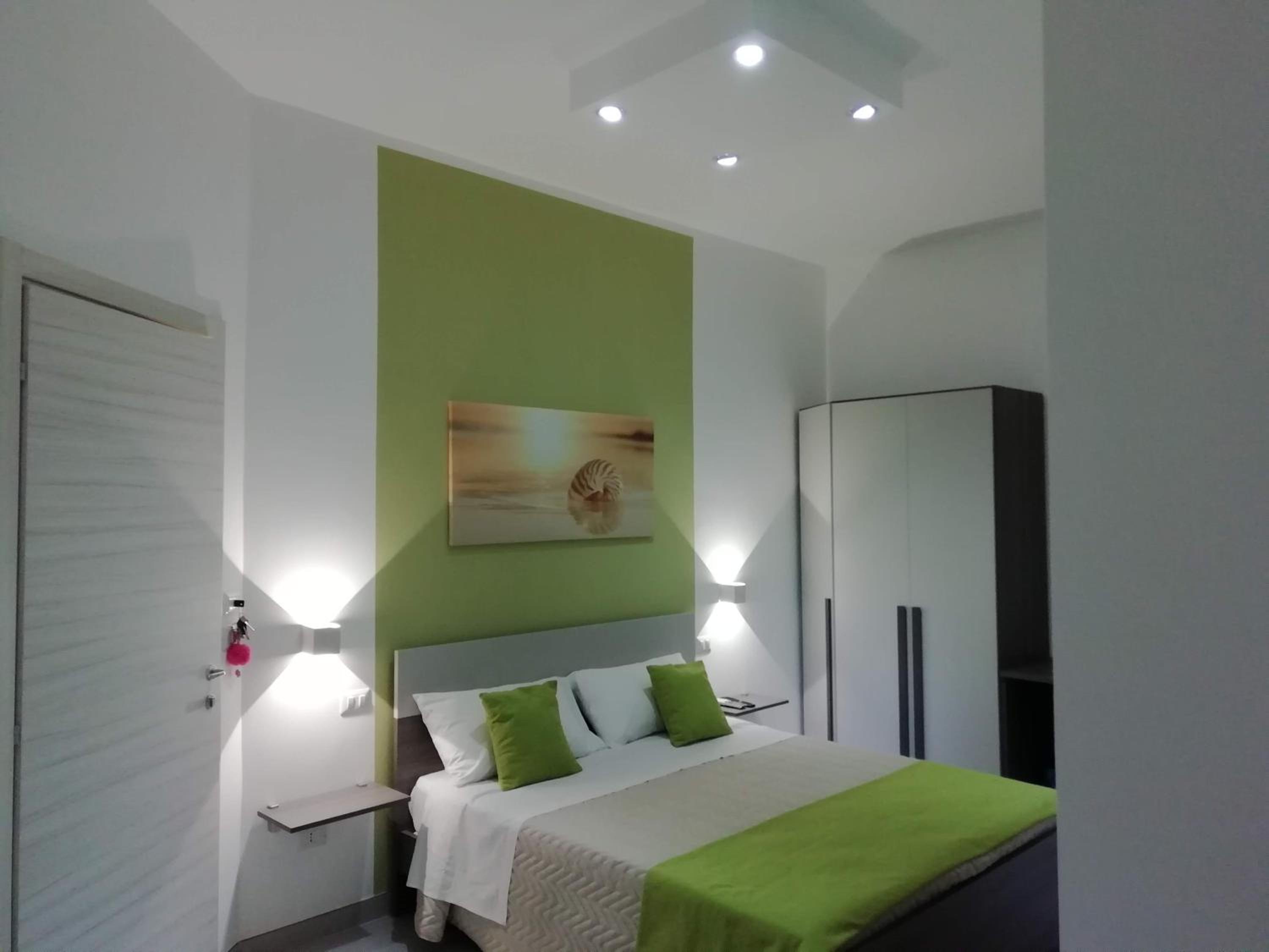 King Room with Balcony photo 1
