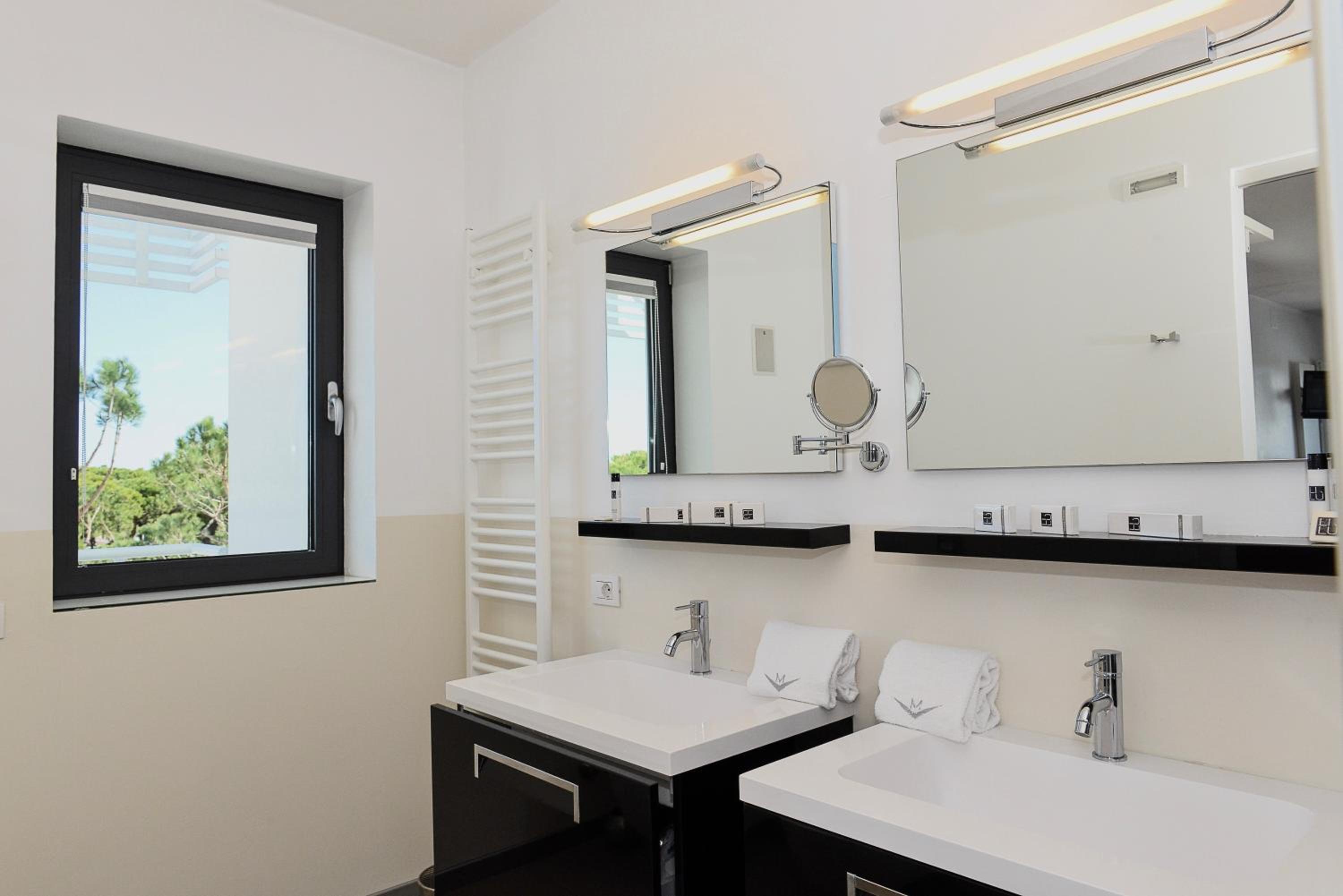 Junior Suite with Terrace - Photo 4