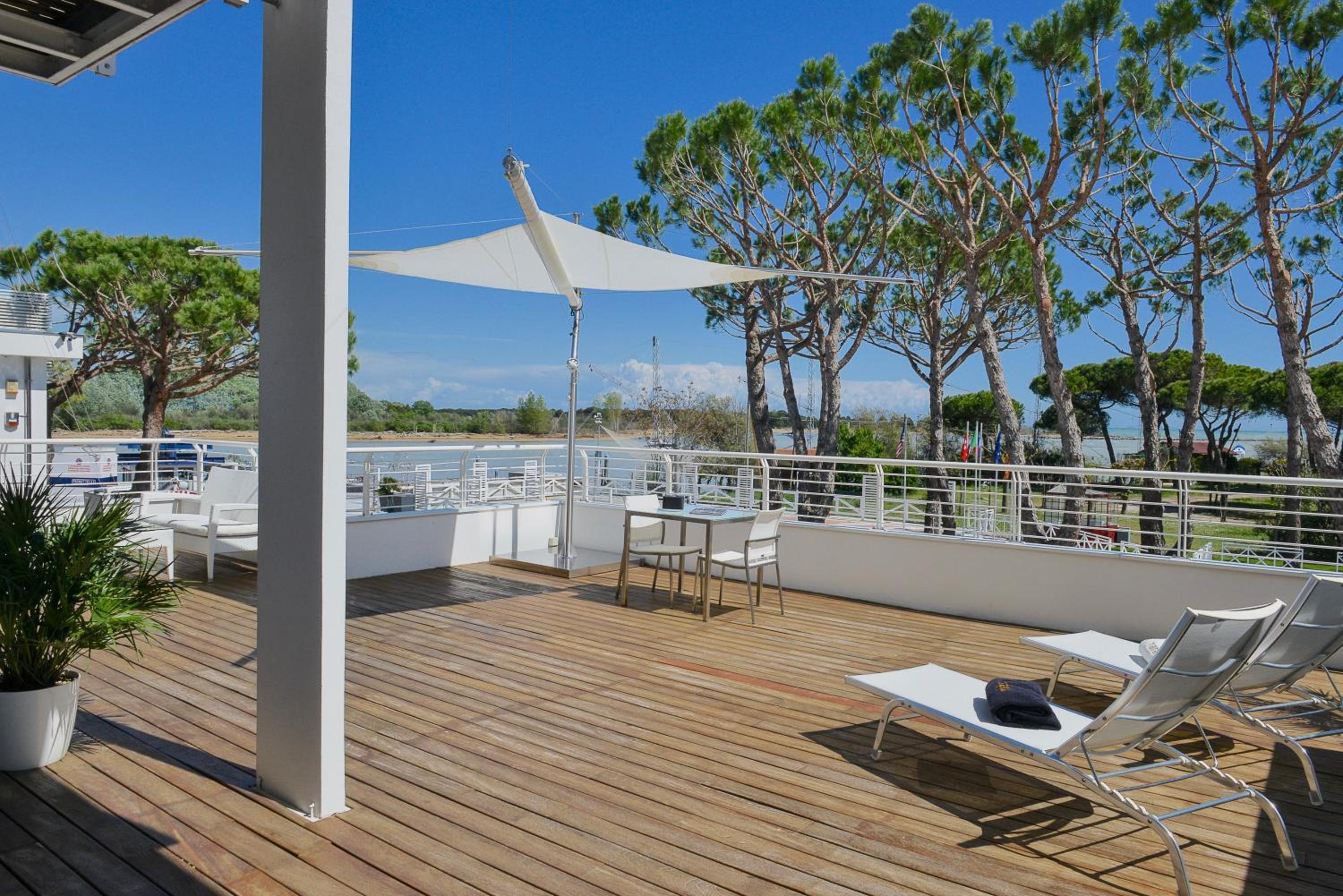 Junior Suite with Terrace - Photo 5