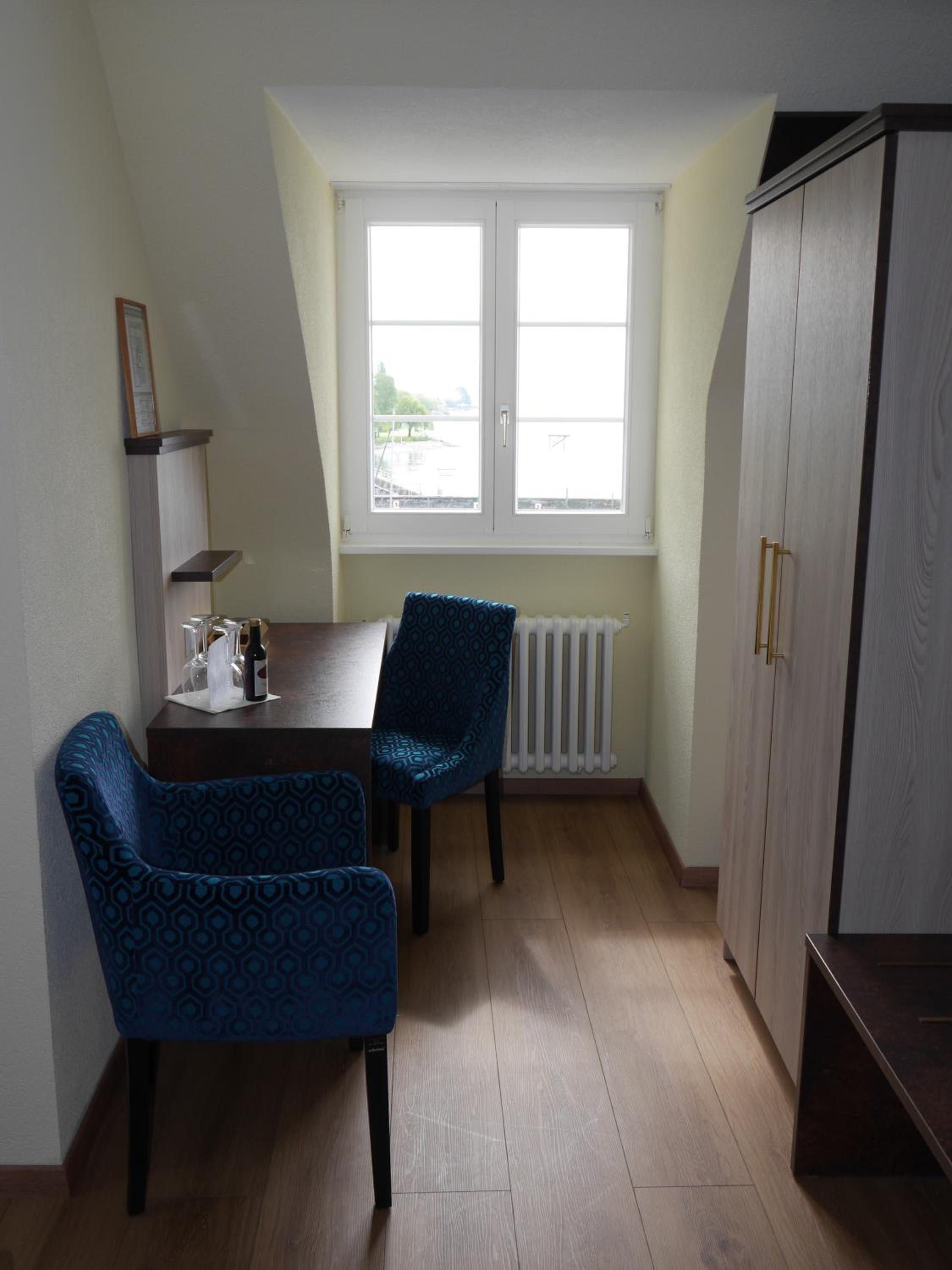 Family Room - Photo 7