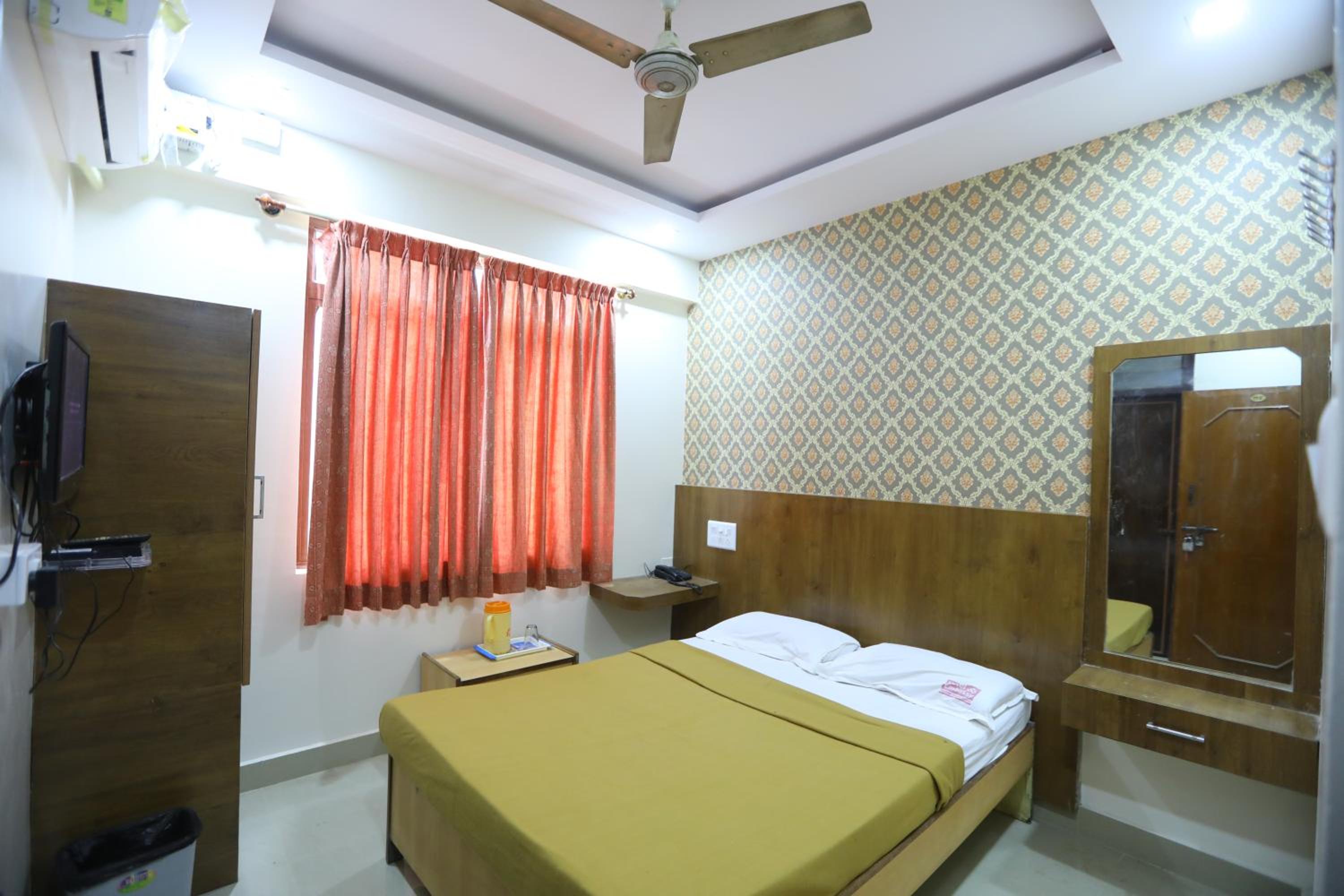 Double Room - Photo 5