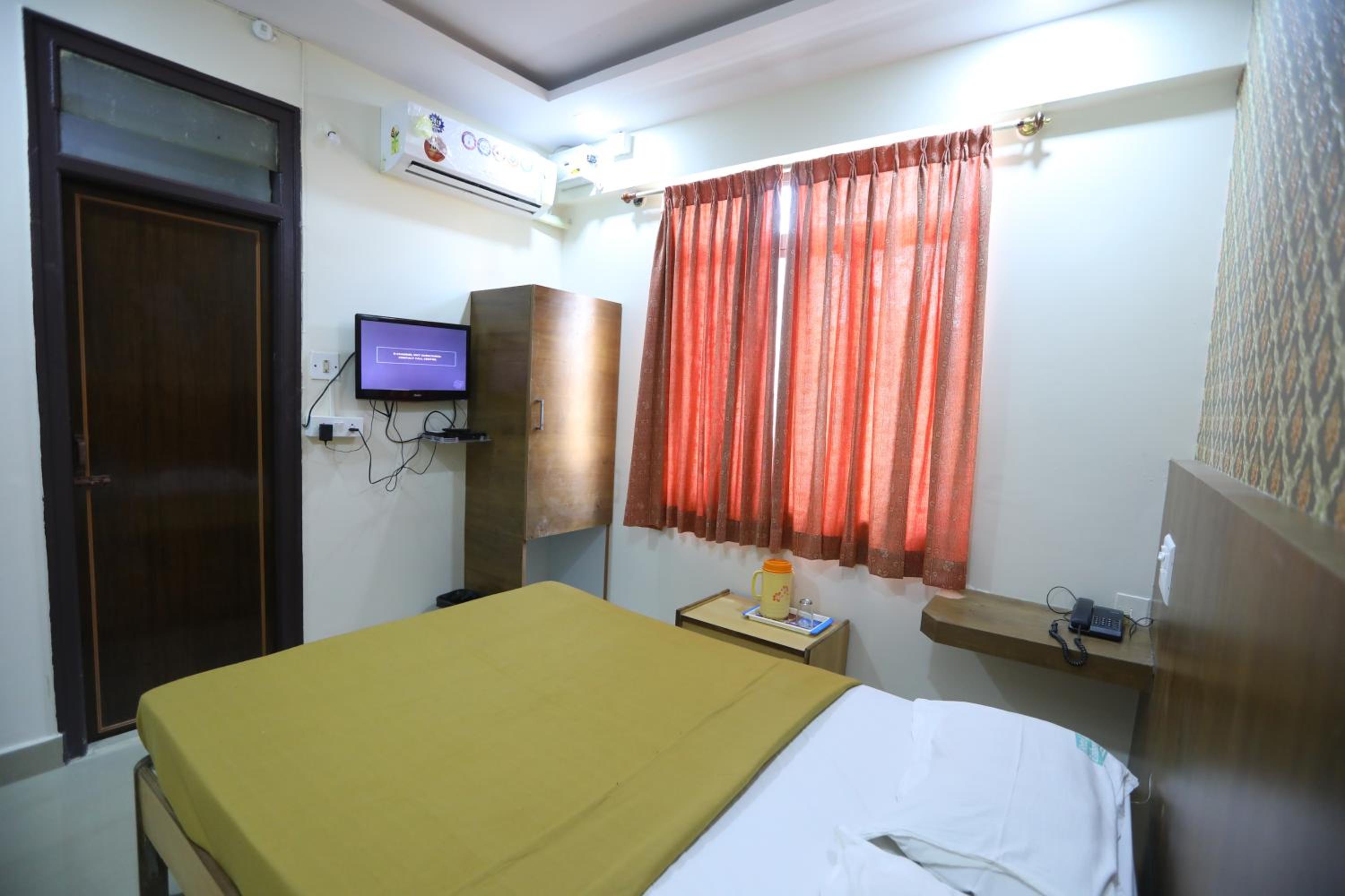 Double Room - Photo 2