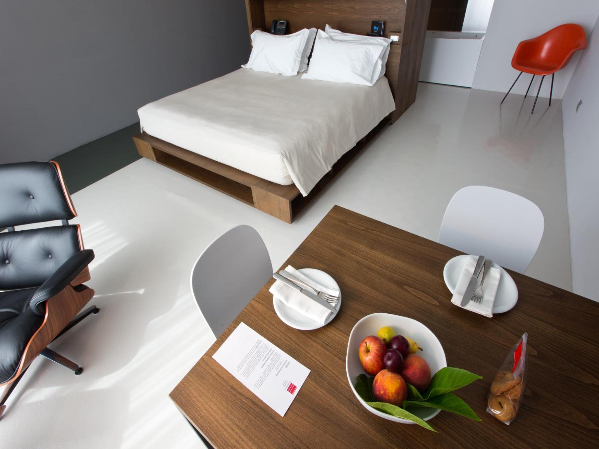 Grand Deluxe Double Room with Spa Access - Photo 1