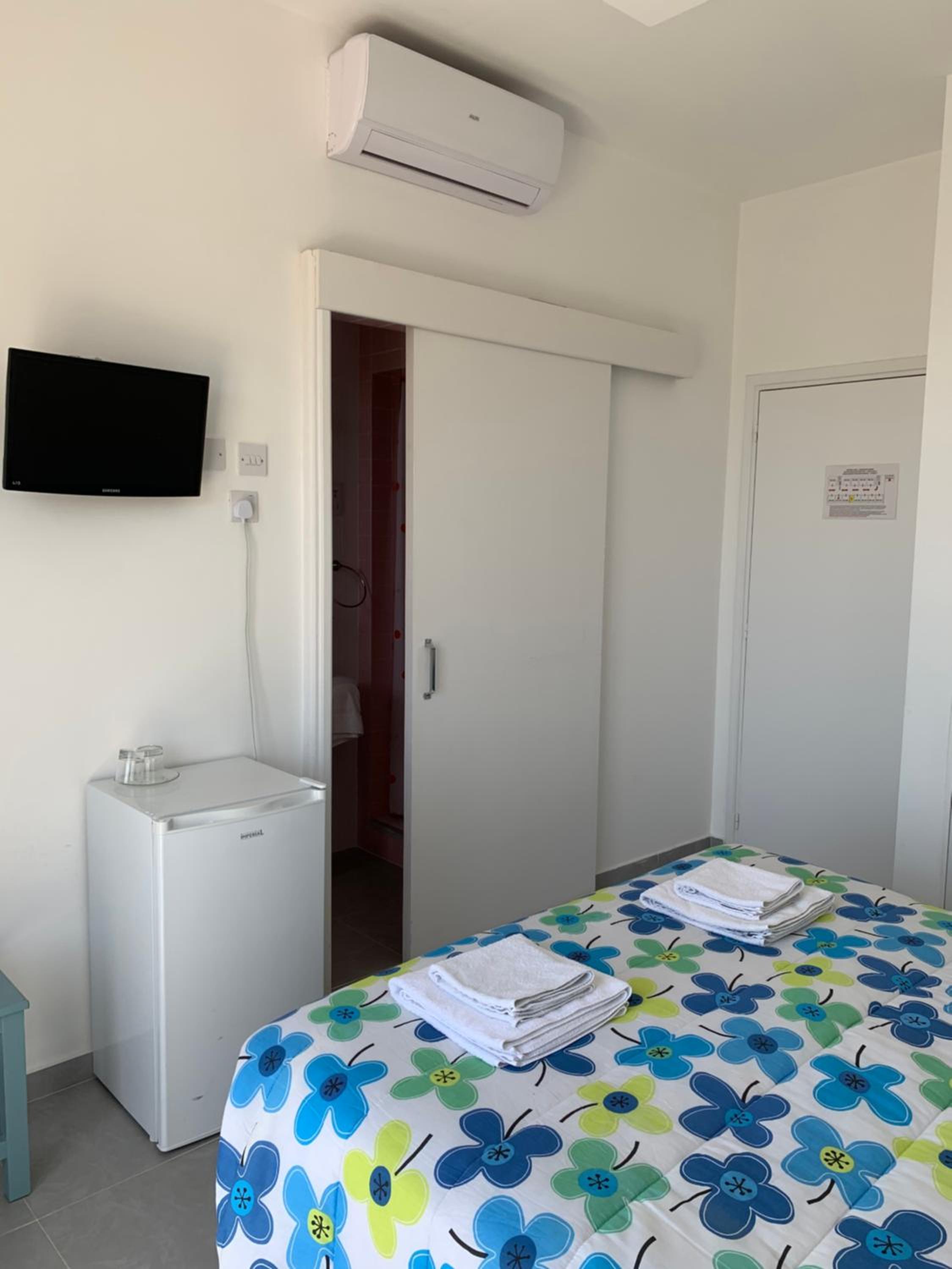 Double or Twin Room with Sea View photo 1