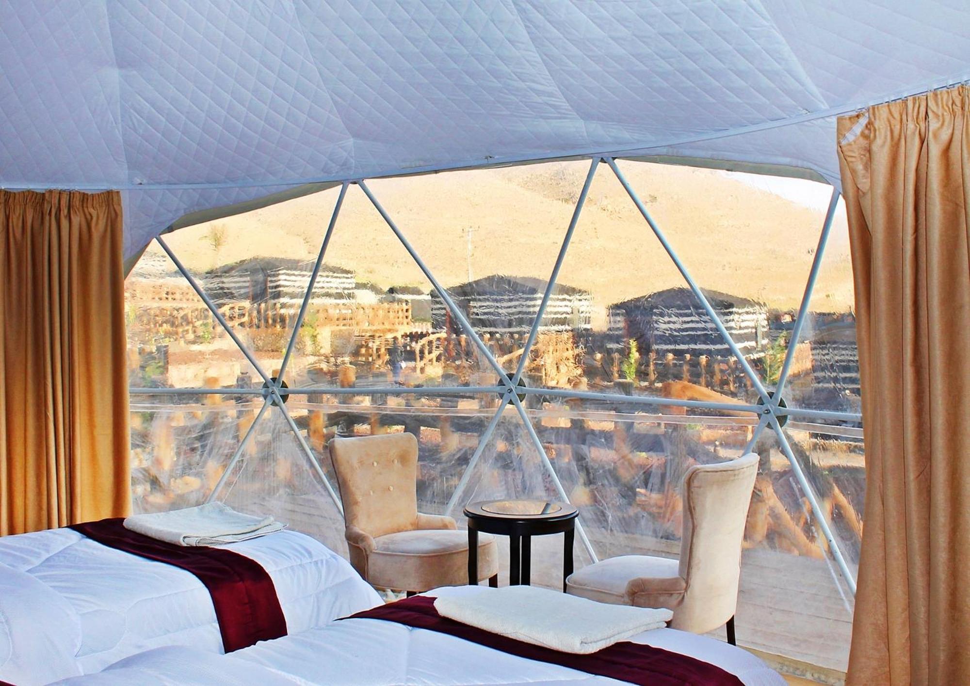 Luxury Twin Dome Tent photo 3