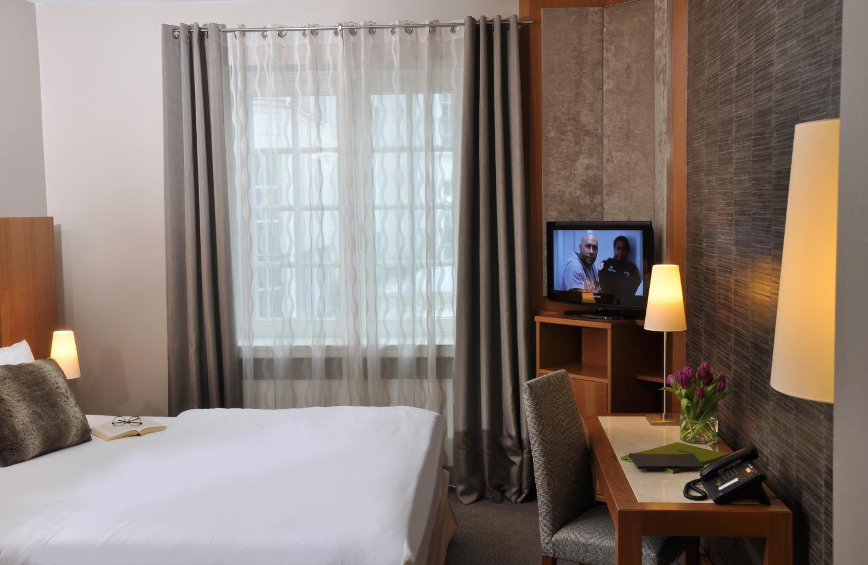 Standard Double Room - Photo 4