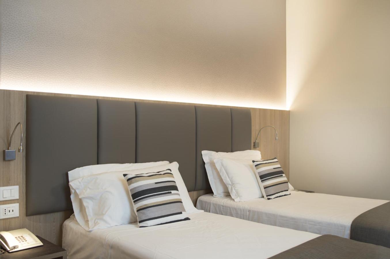 Double Room - Photo 10