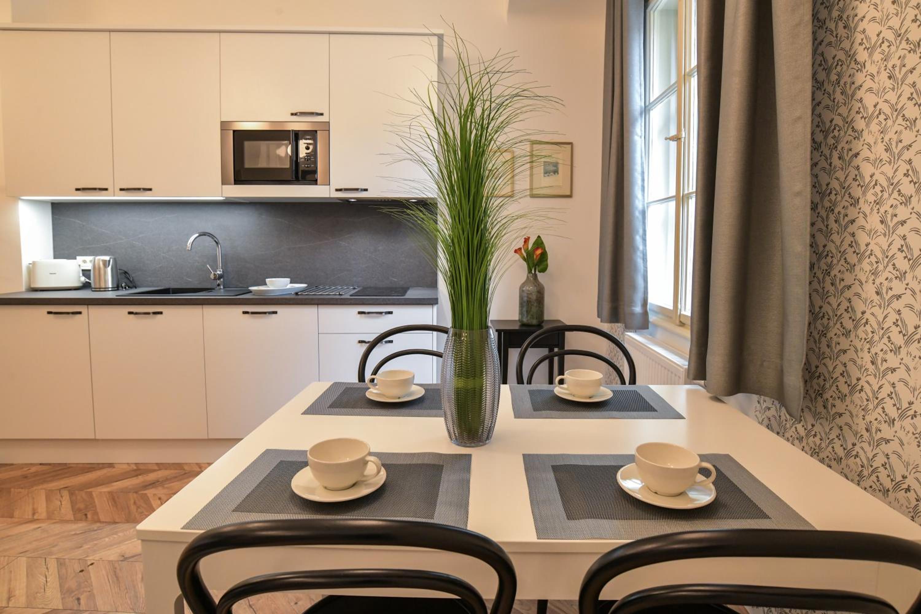 Apartment with Garden View