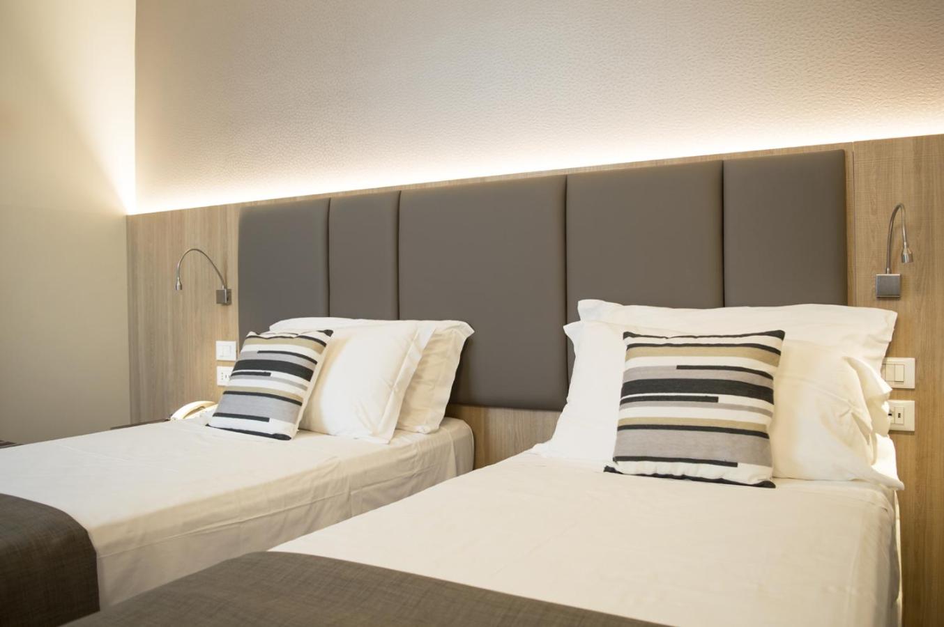 Double Room - Photo 5