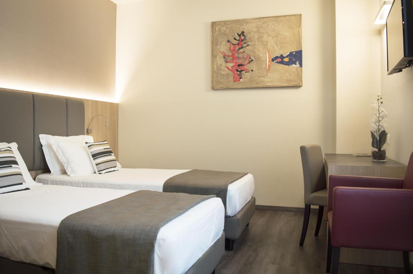 Double Room - Photo 4