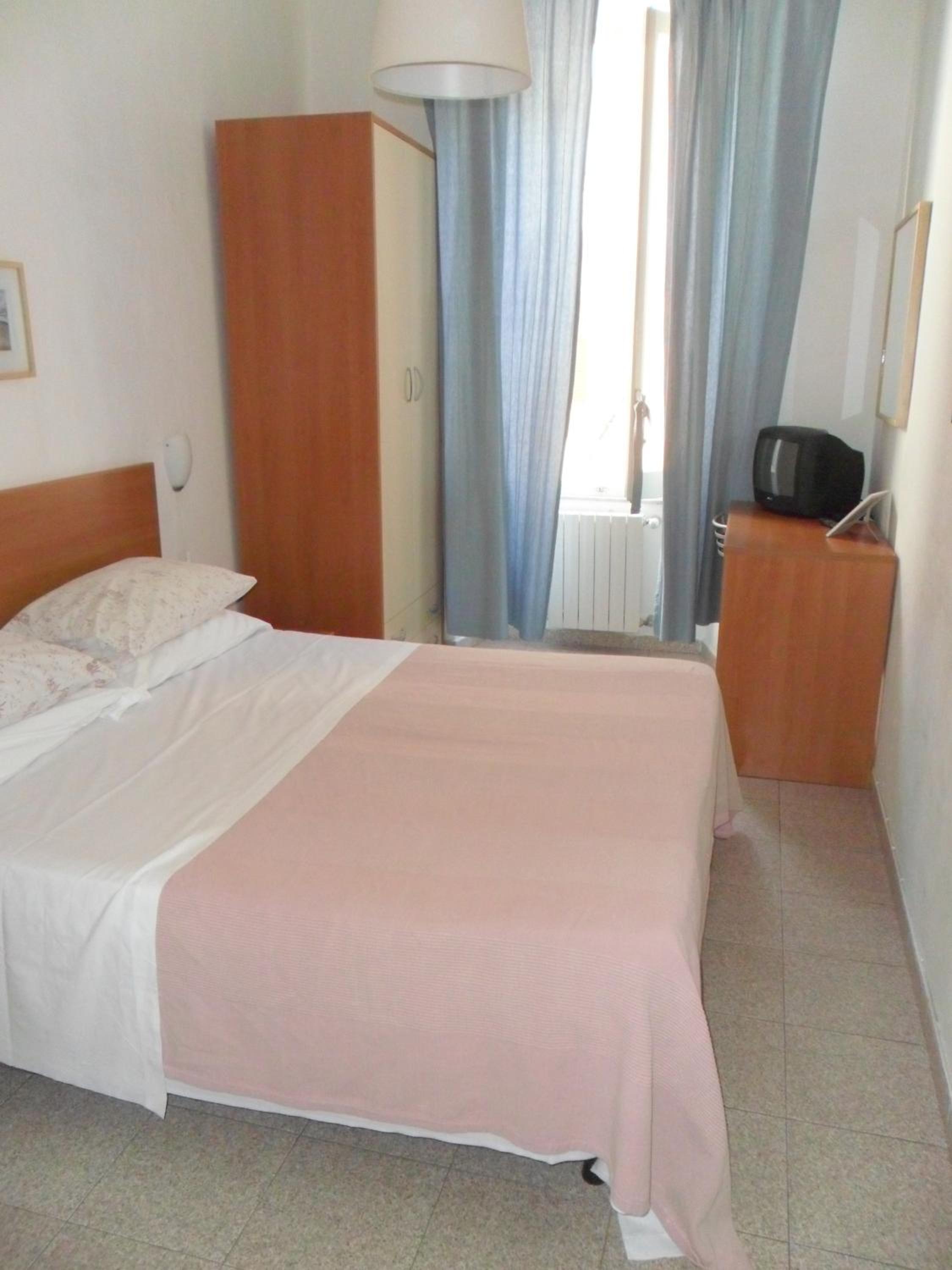 Double or Twin Room photo 2