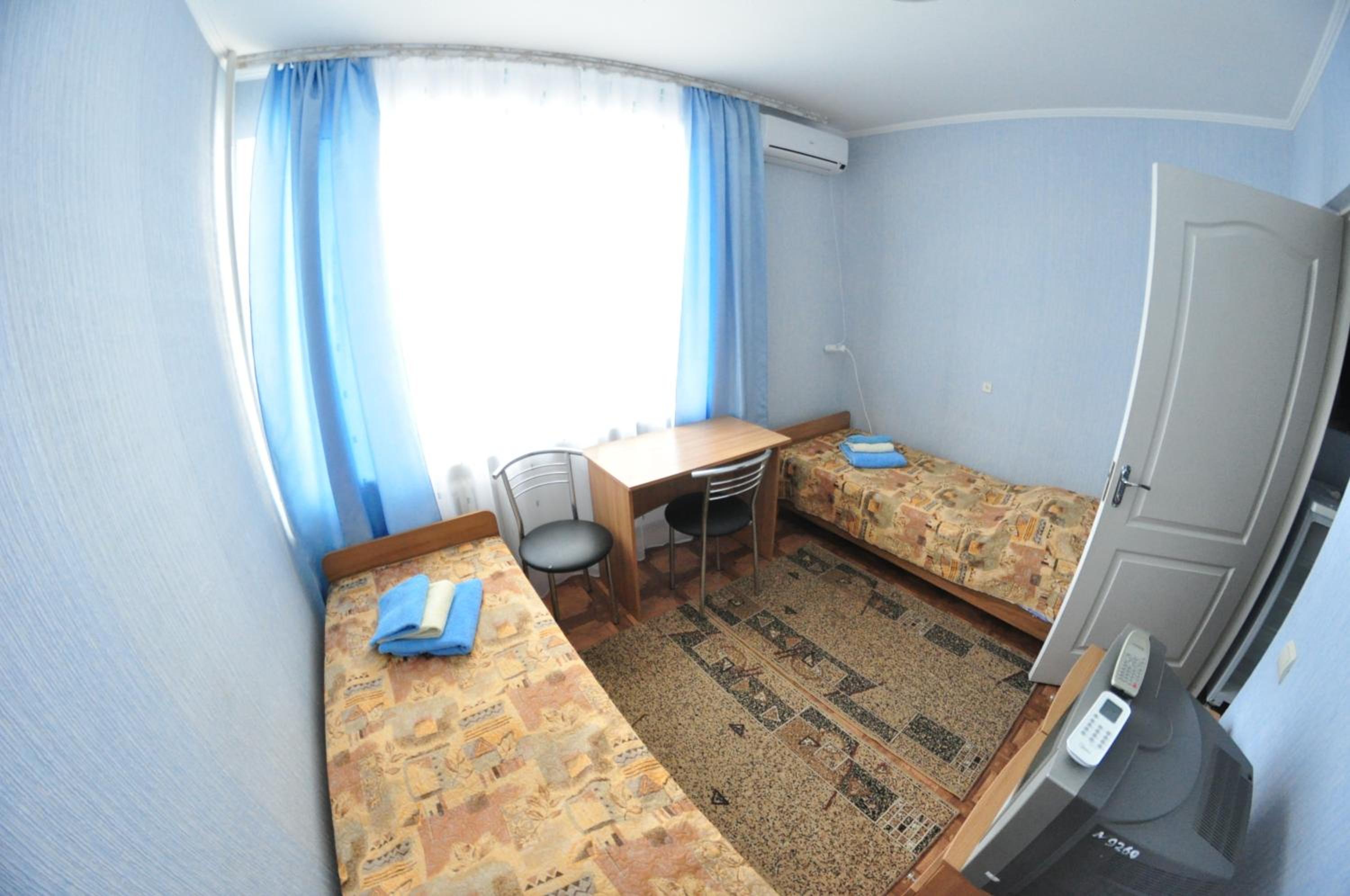Standard Twin Room photo 2