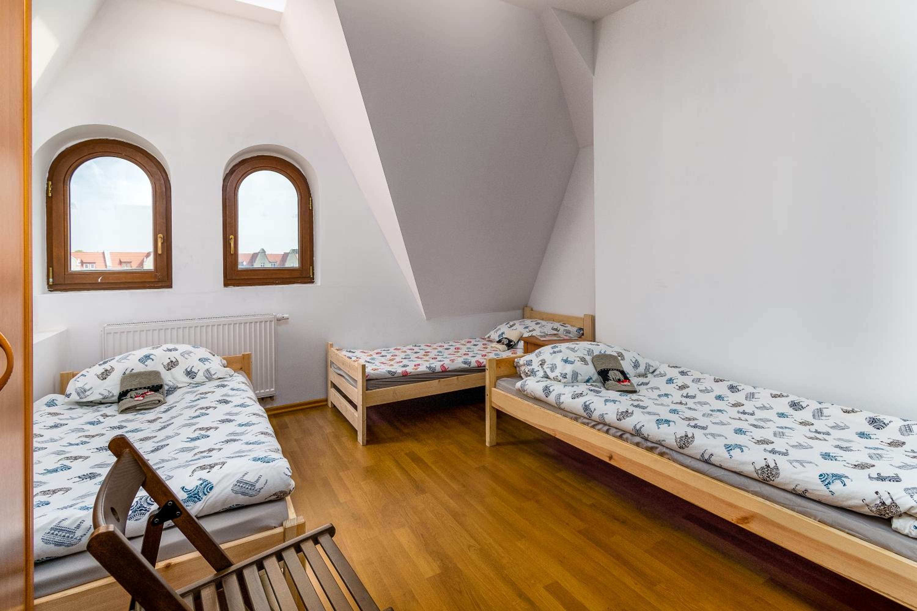 Basic Triple Room with Shared Bathroom photo 3