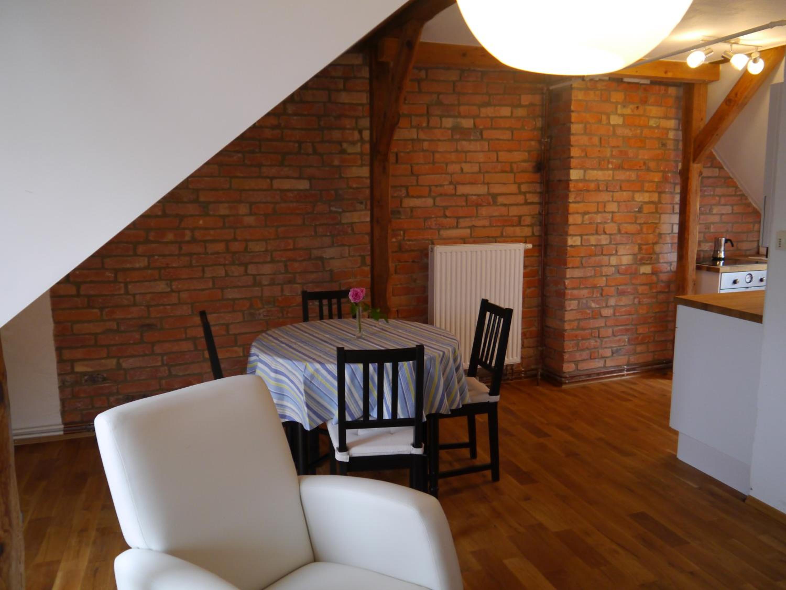 Studio Apartment - Attic - Photo 2