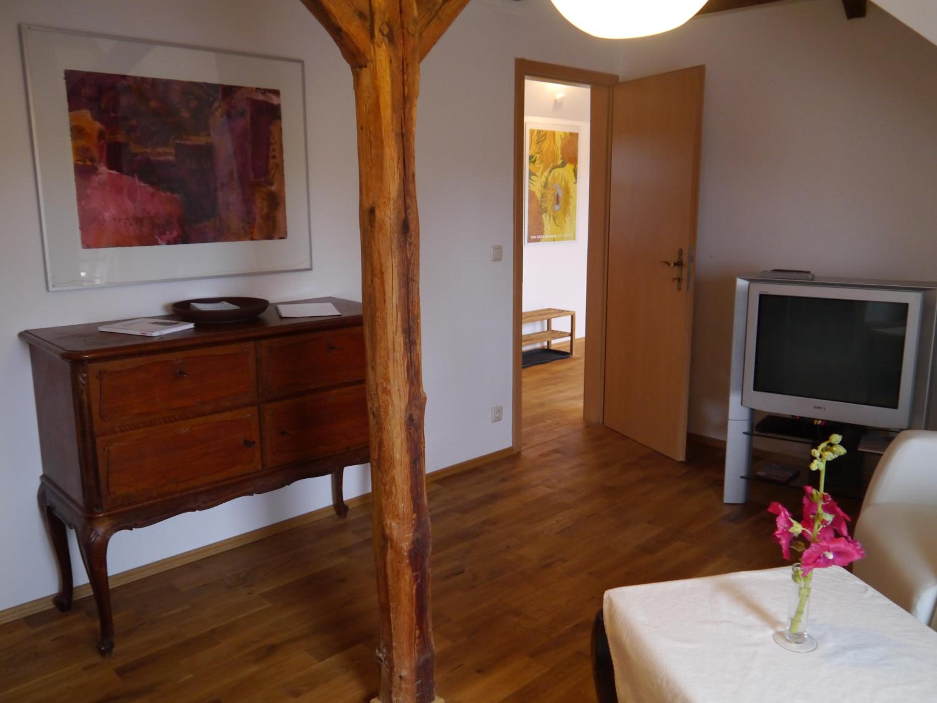 Studio Apartment - Attic - Photo 3