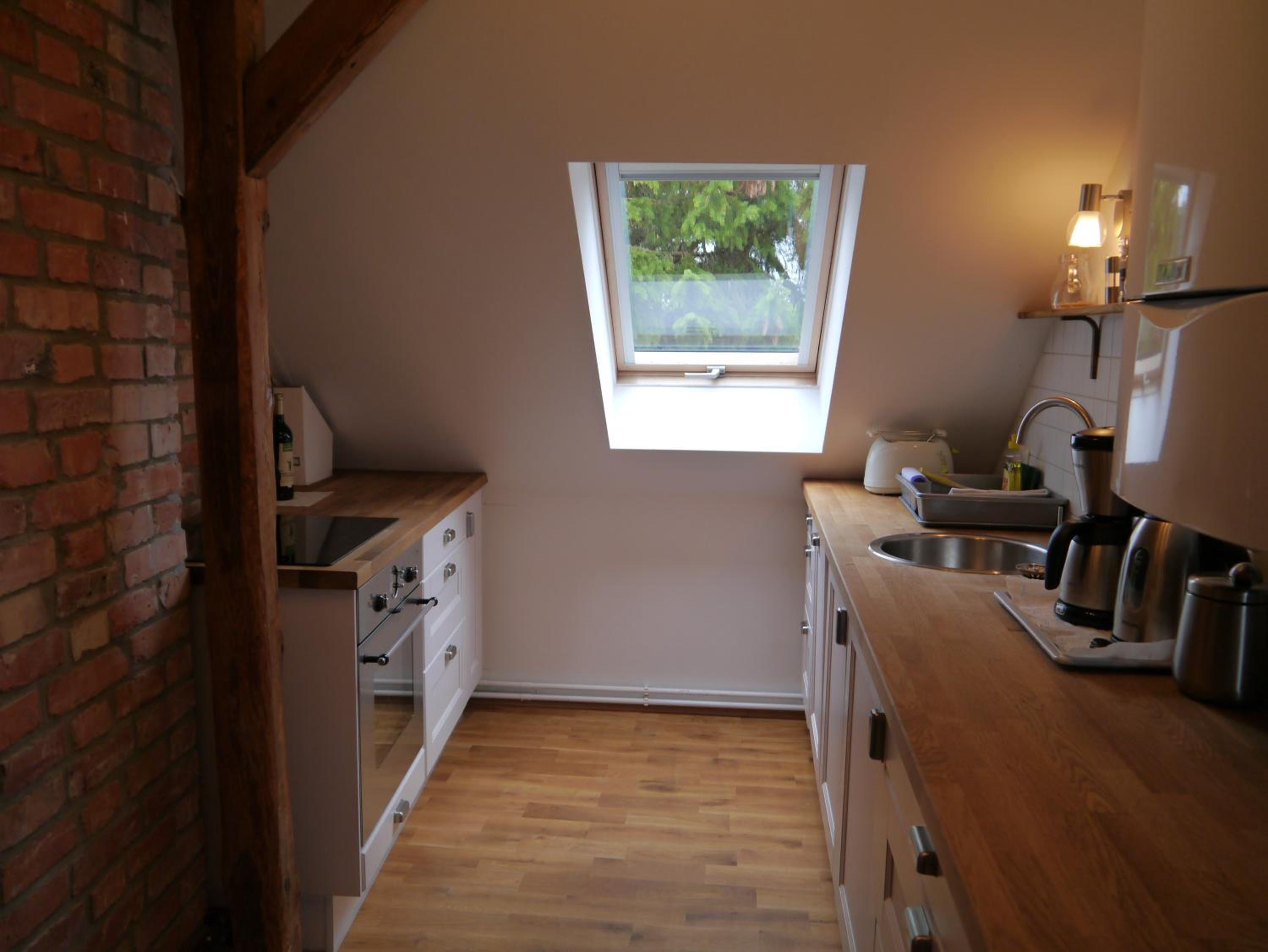 Studio Apartment - Attic - Photo 9