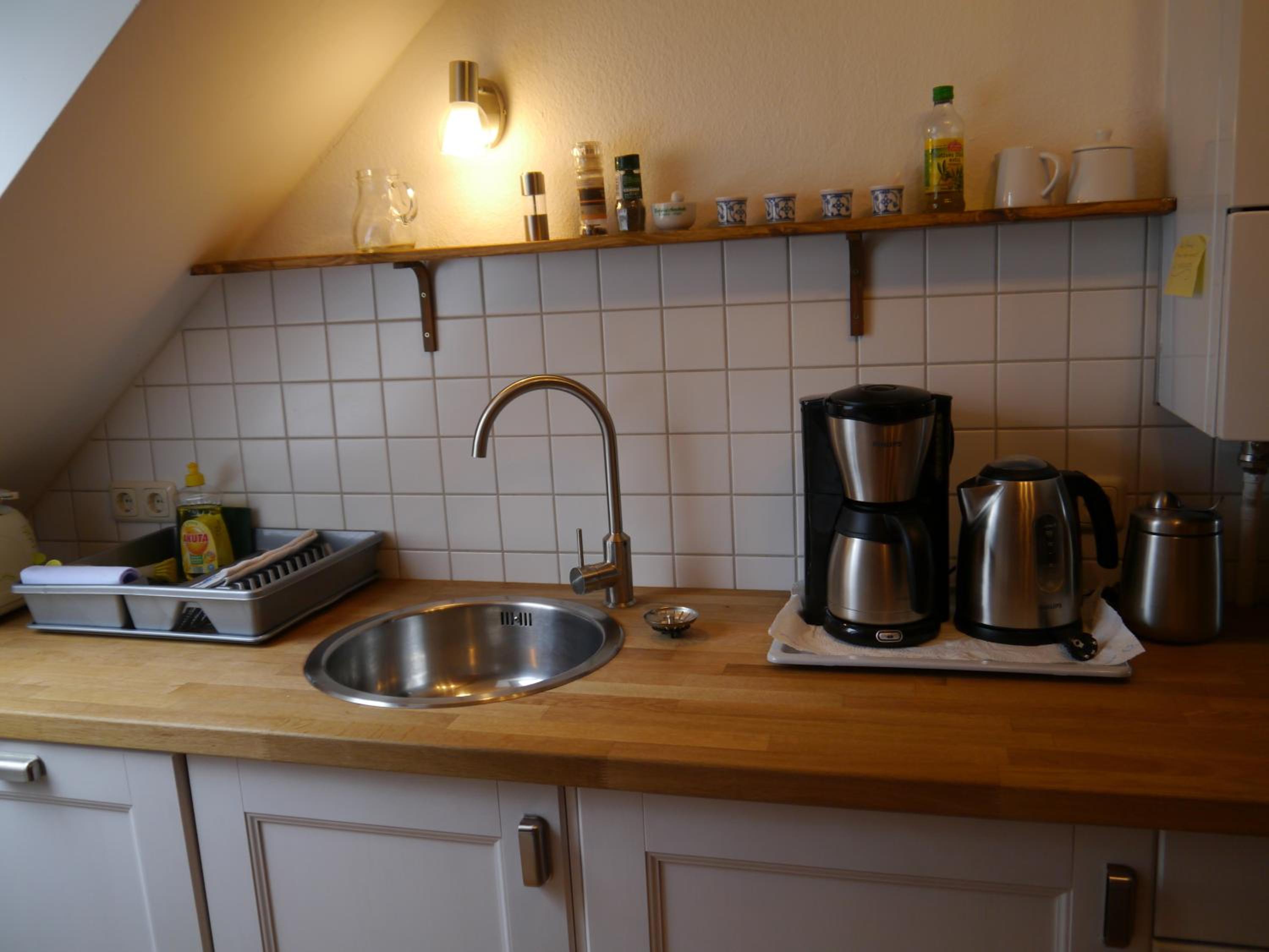 Studio Apartment - Attic - Photo 10