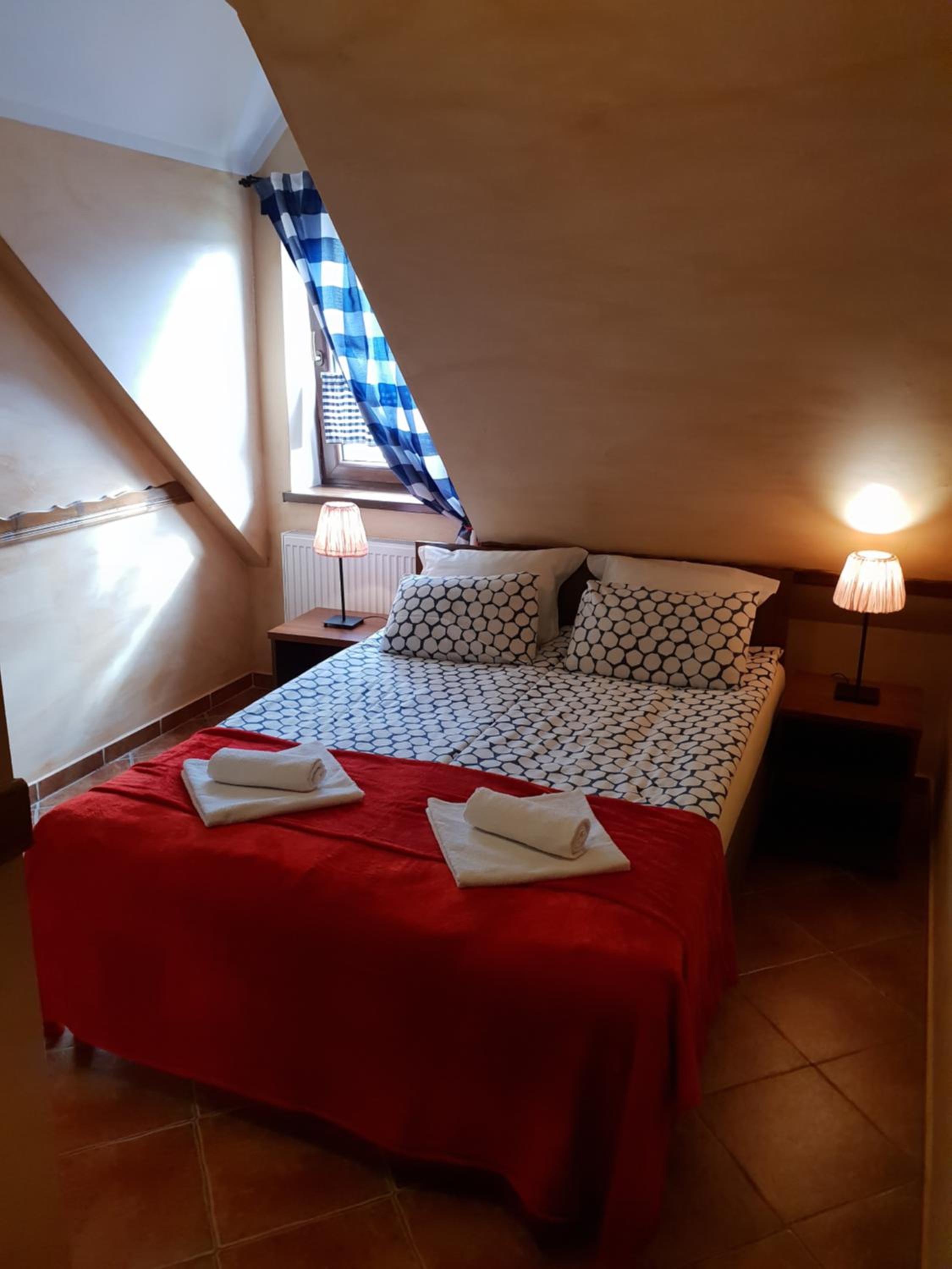 Double Room - Photo 3