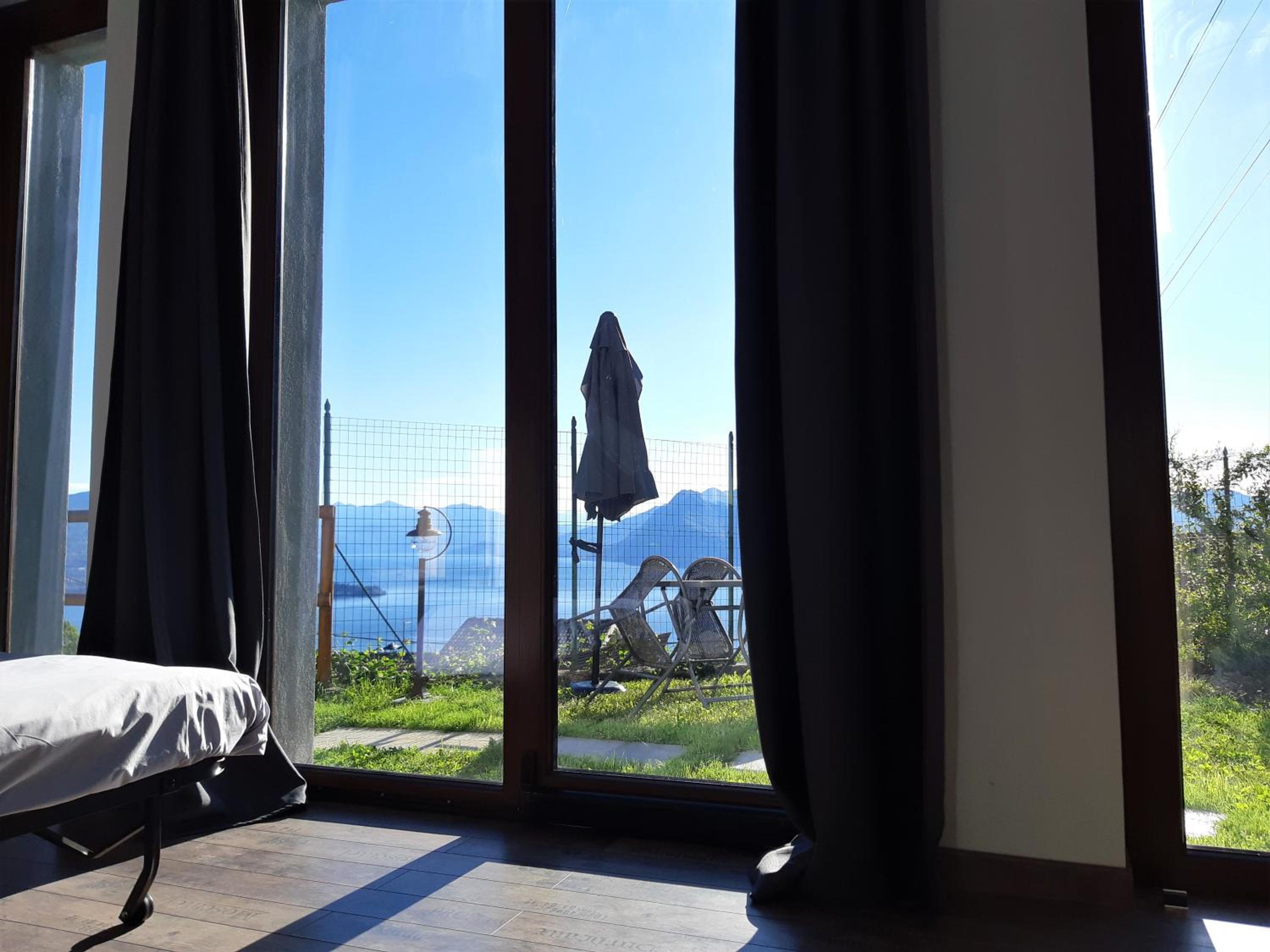 Family Room with Lake View - Photo 8