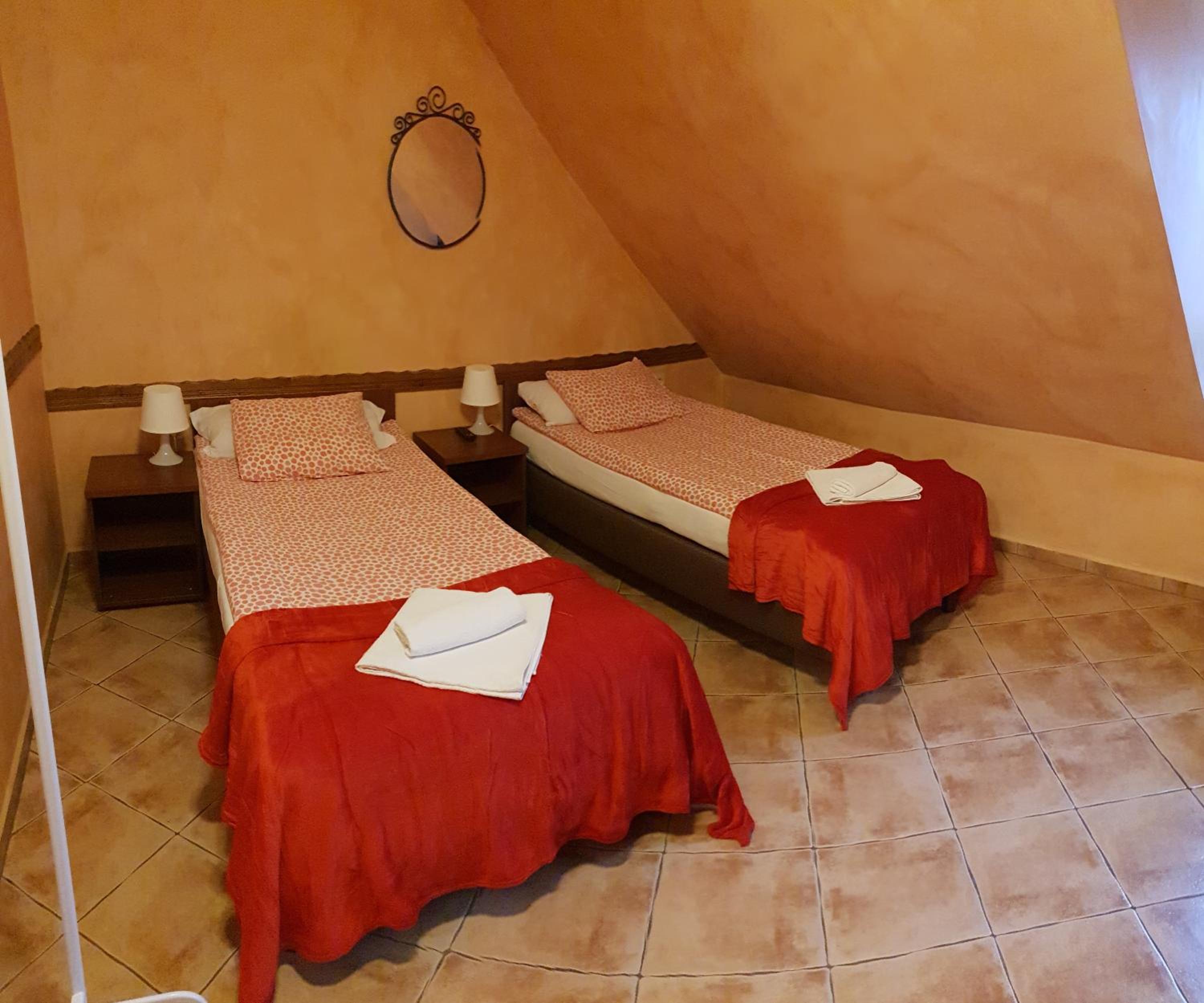 Triple Room - Photo 1