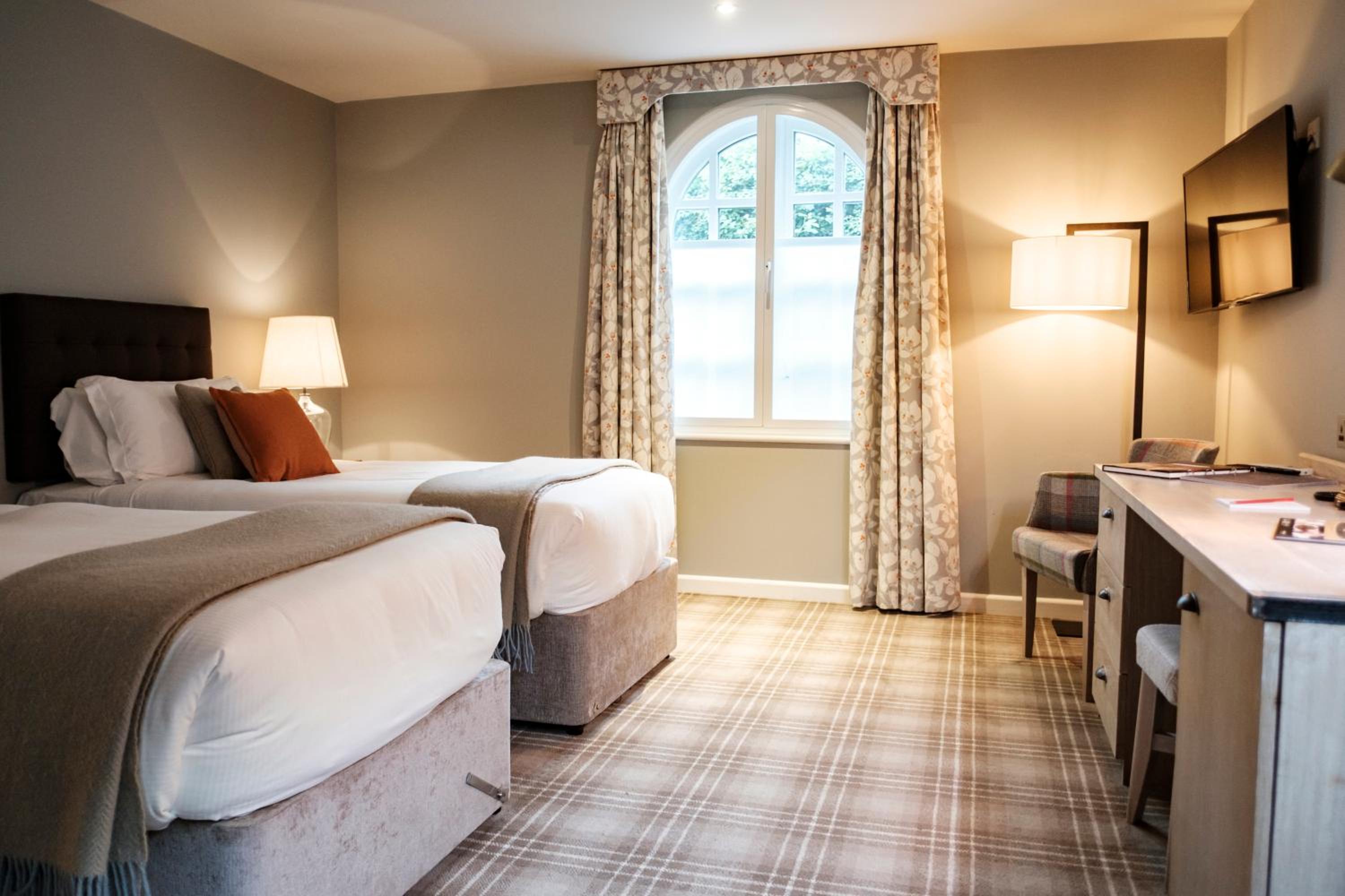 Deluxe Double or Twin Room photo 2