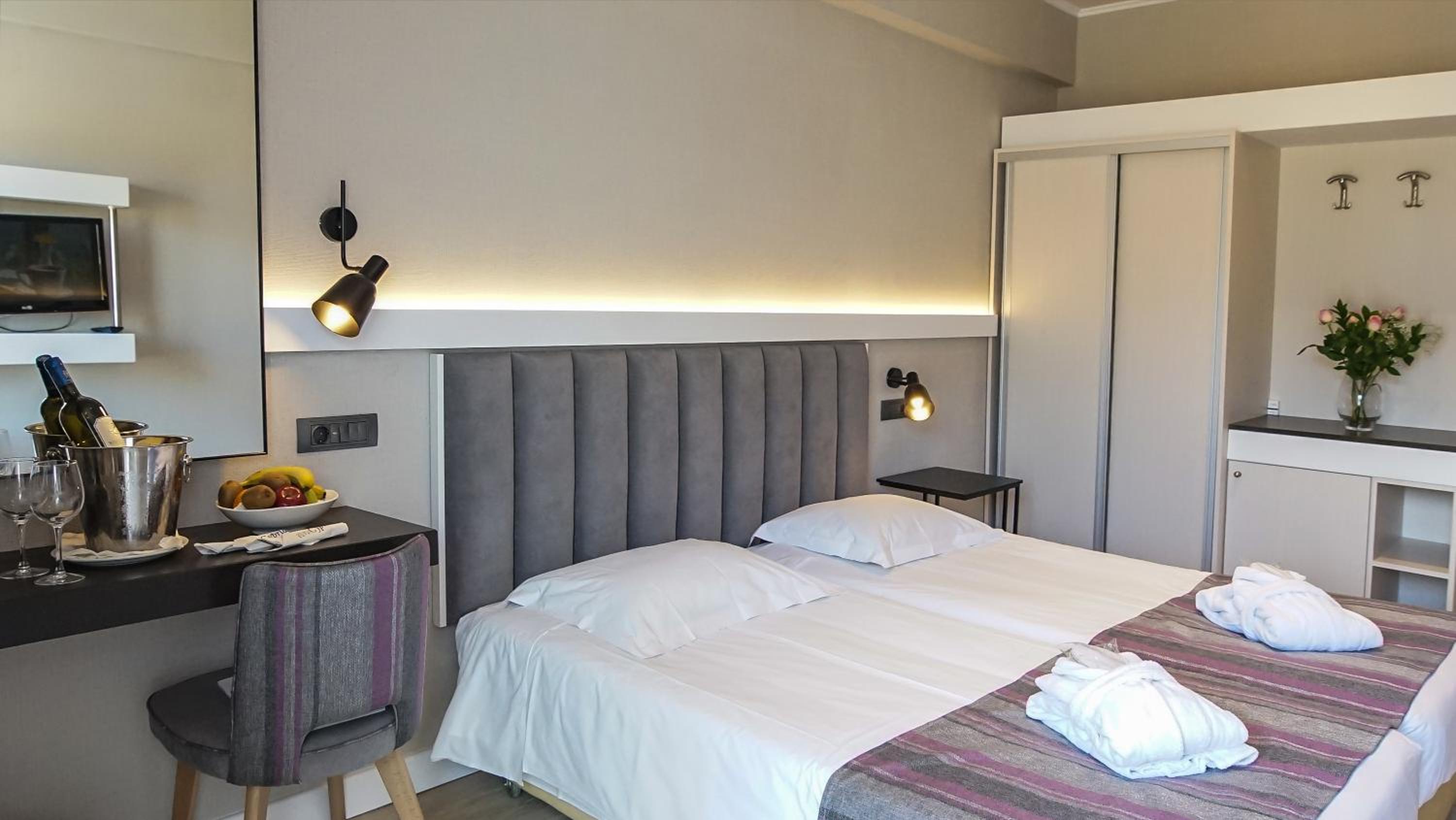 Executive Double or Twin Room with Acropolis View - Photo 1